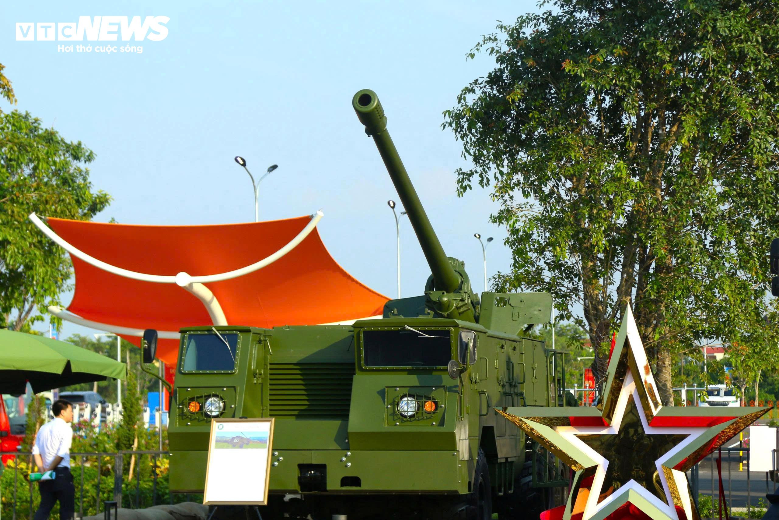 Dàn vũ khí 'Make in Vietnam' tại Triển lãm 80 năm thành tựu đất nước - 4