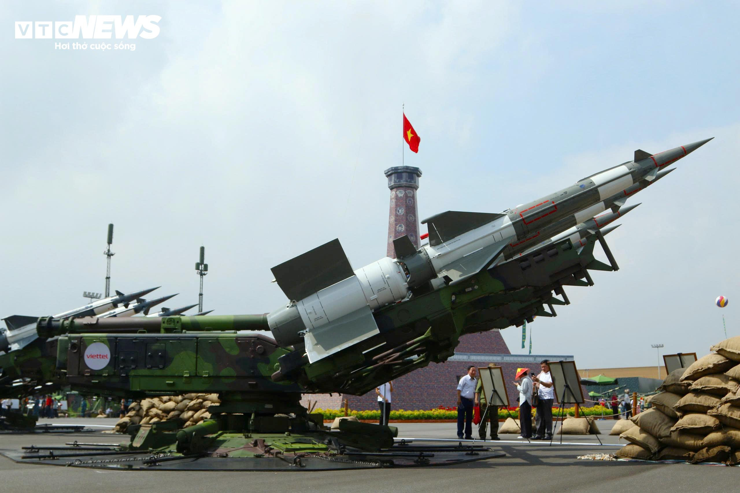 Dàn vũ khí 'Make in Vietnam' tại Triển lãm 80 năm thành tựu đất nước - 8