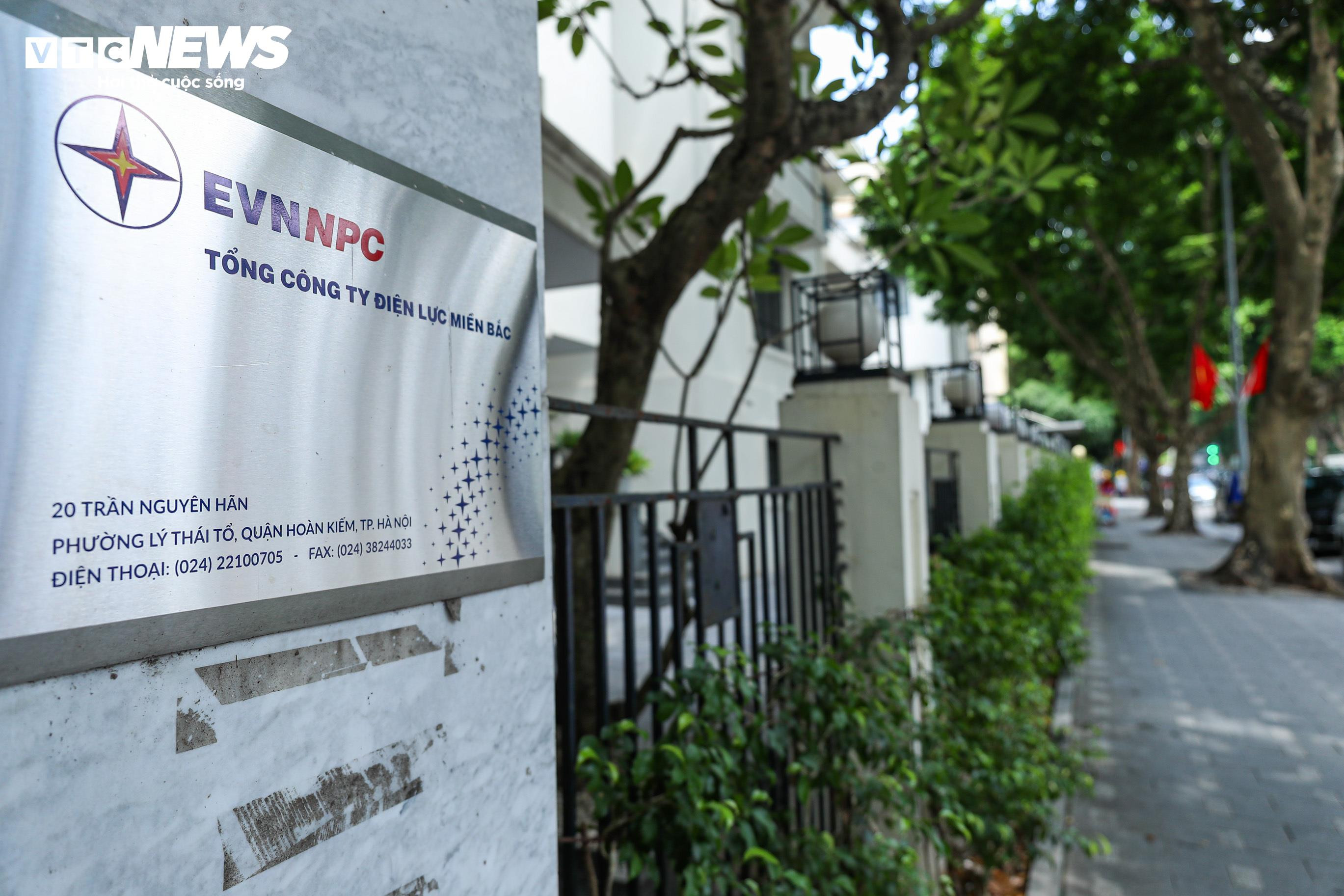 Cận cảnh 59 công trình trên đất vàng Hồ Gươm sắp phải di dời để xây quảng trường - 17