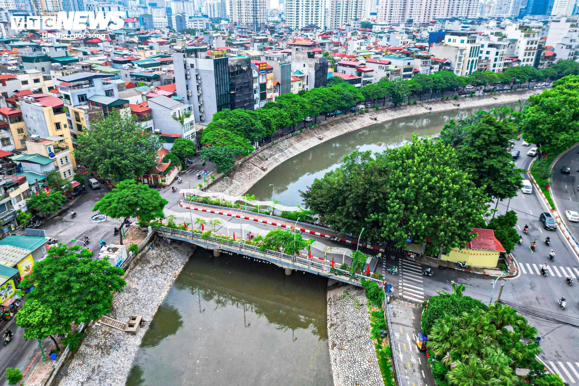 Sông Tô Lịch thay đổi ra sao sau một năm triển khai dự án 'hồi sinh'? - 2