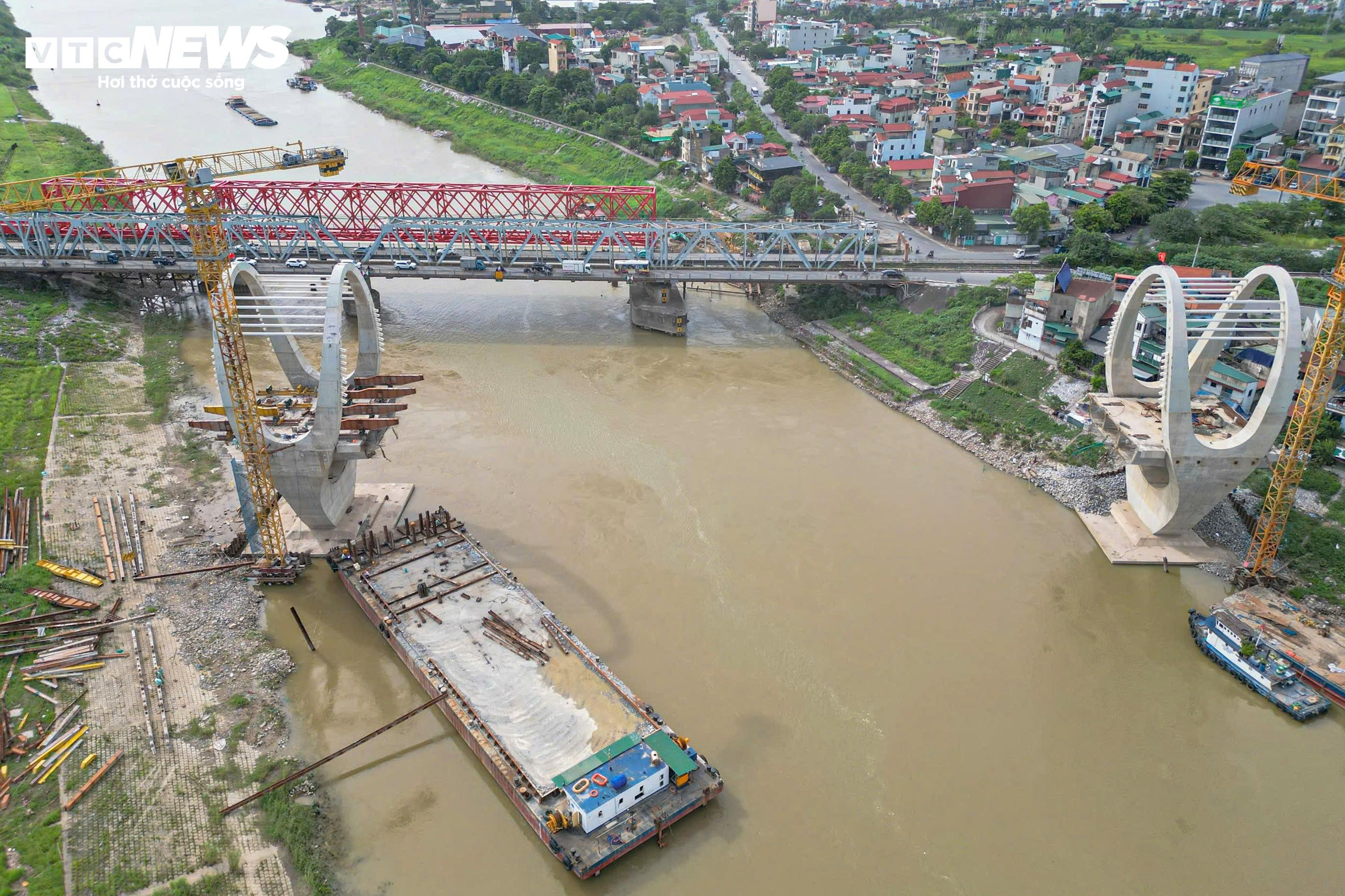 Lộ diện ‘dải lụa giao duyên’ bằng thép vắt qua sông Đuống - 2