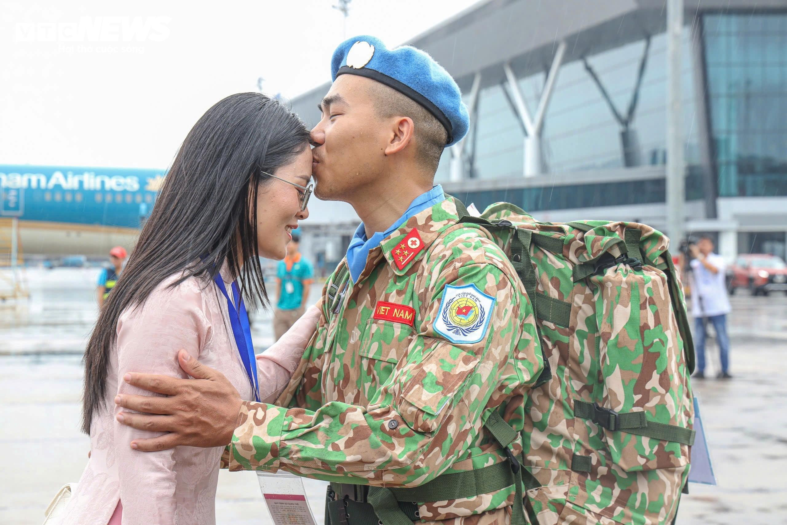 Gần 250 cán bộ, chiến sĩ lên đường tham gia gìn giữ hòa bình Liên hợp quốc - 6