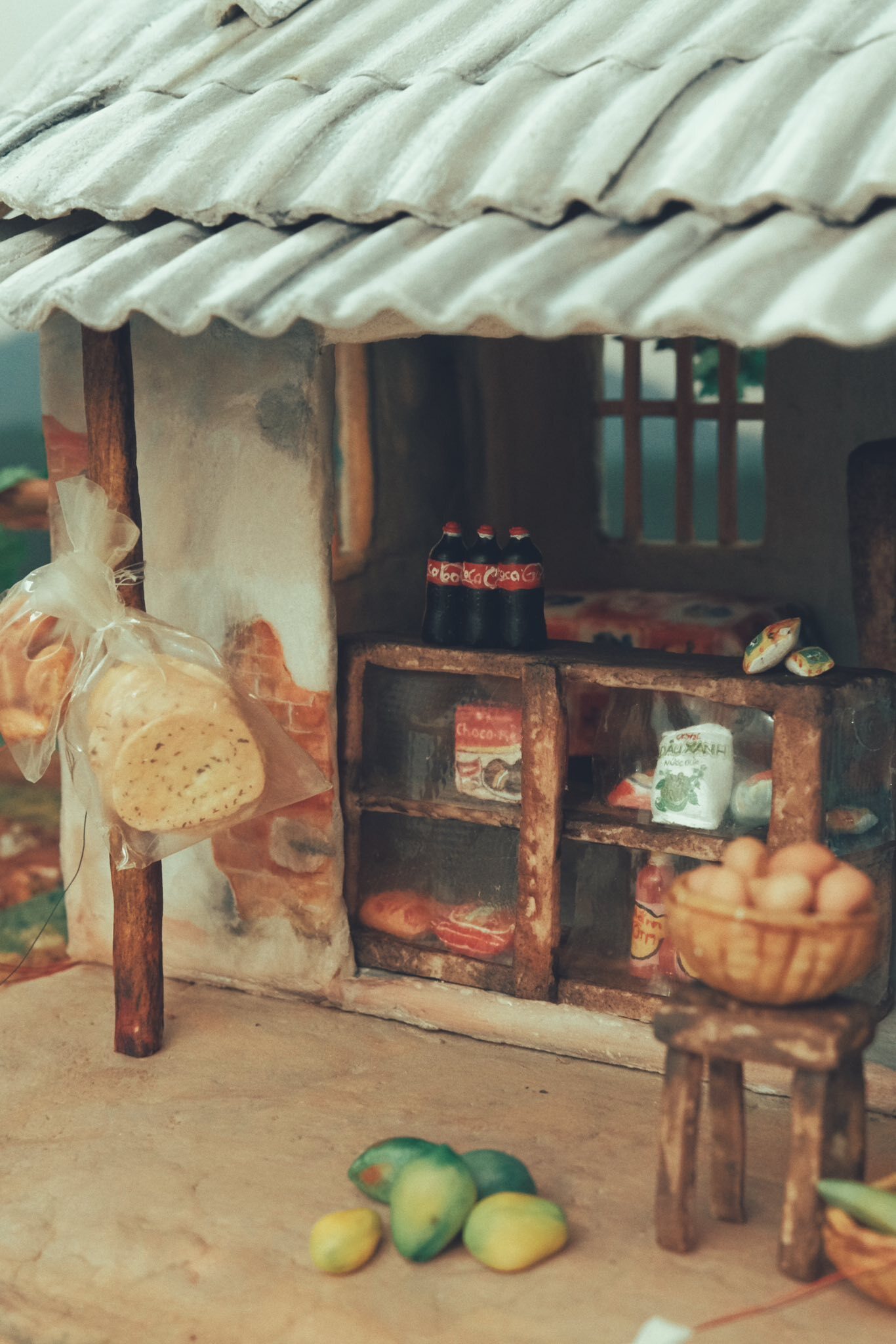 Chiếc bánh trung thu mô phỏng tiệm tạp hóa tuổi thơ khiến dân mạng mê mẩn - 3