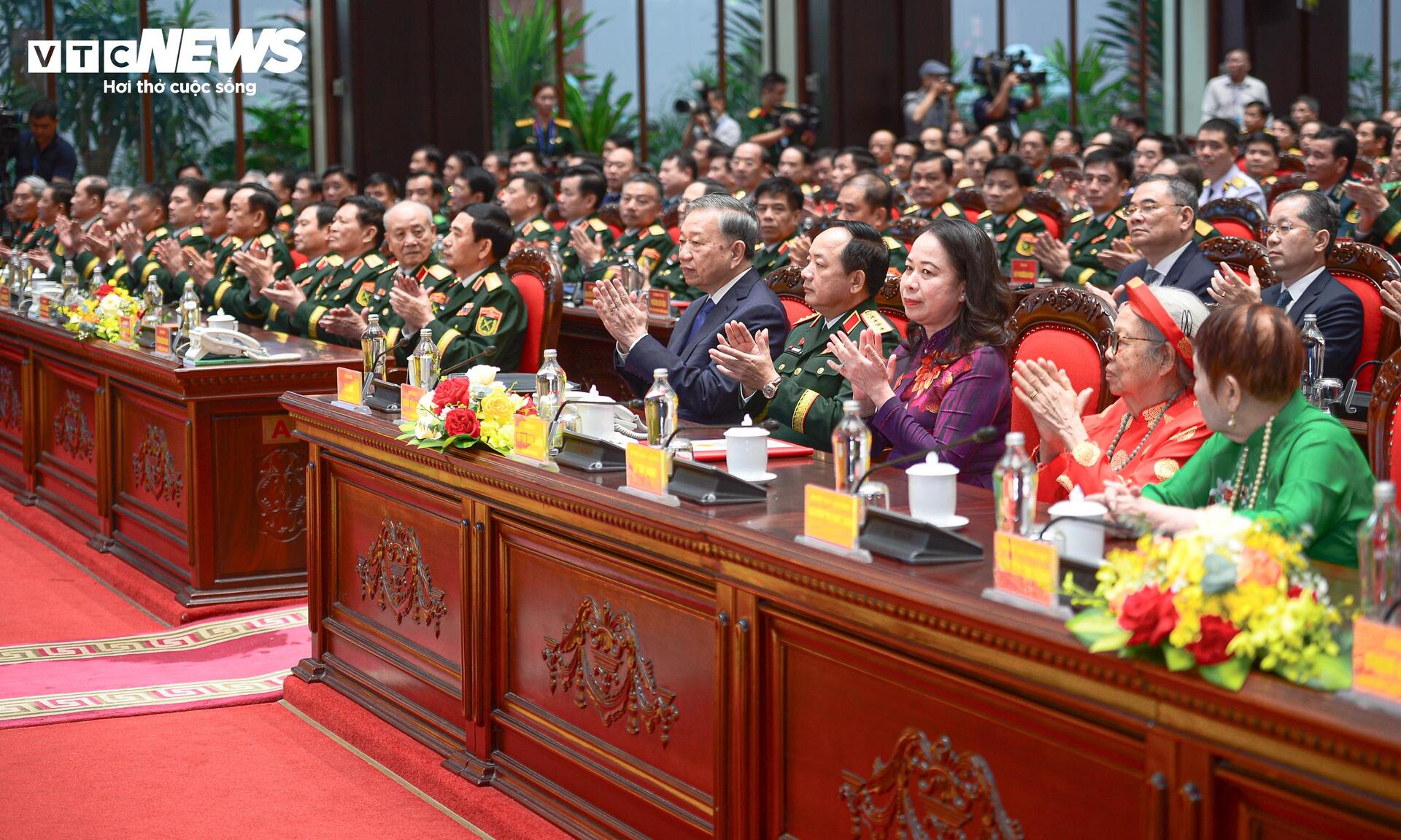 Toàn cảnh Đại hội Thi đua Quyết thắng toàn quân lần thứ XI - 5