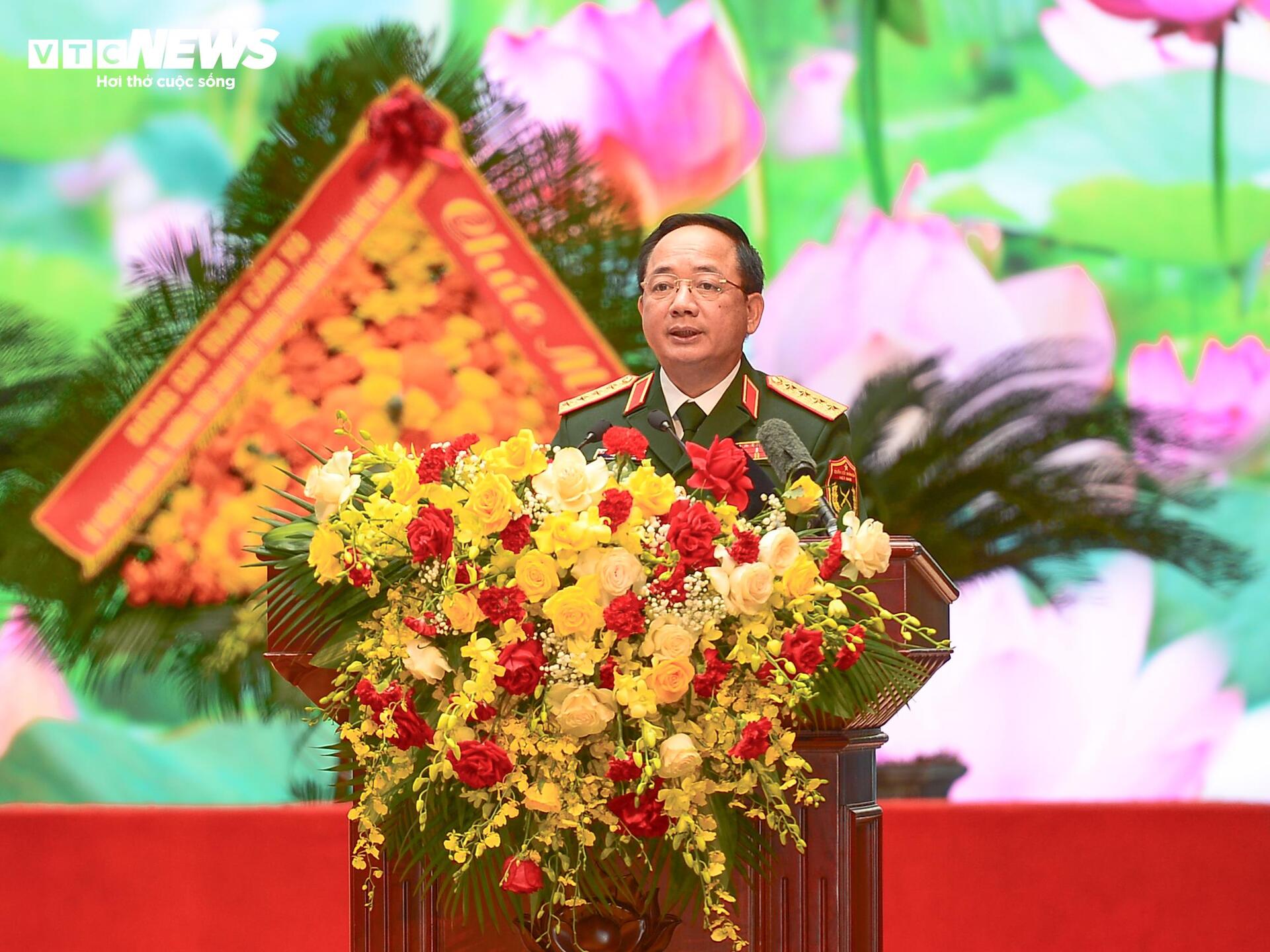 Toàn cảnh Đại hội Thi đua Quyết thắng toàn quân lần thứ XI - 13