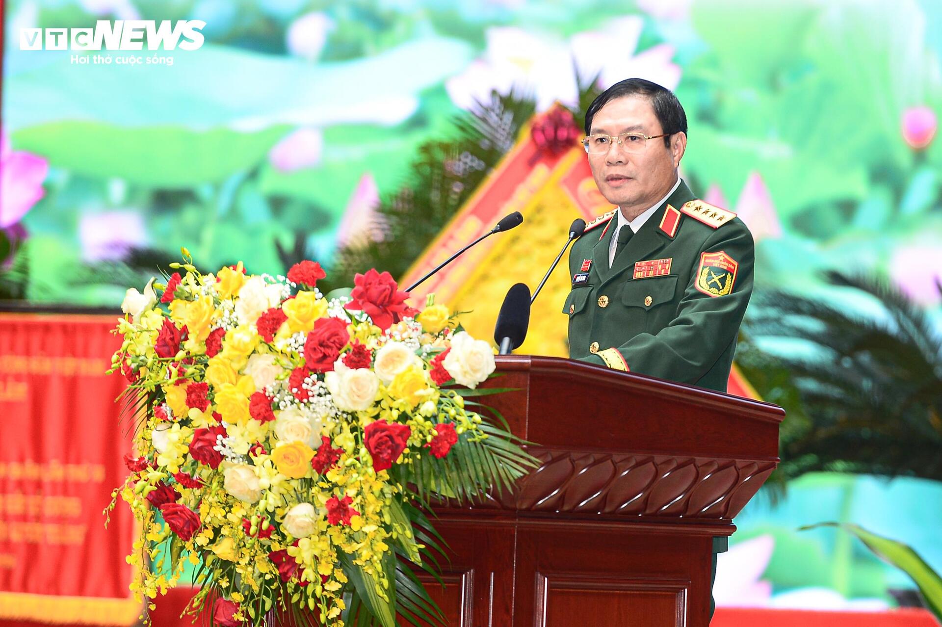 Toàn cảnh Đại hội Thi đua Quyết thắng toàn quân lần thứ XI - 14