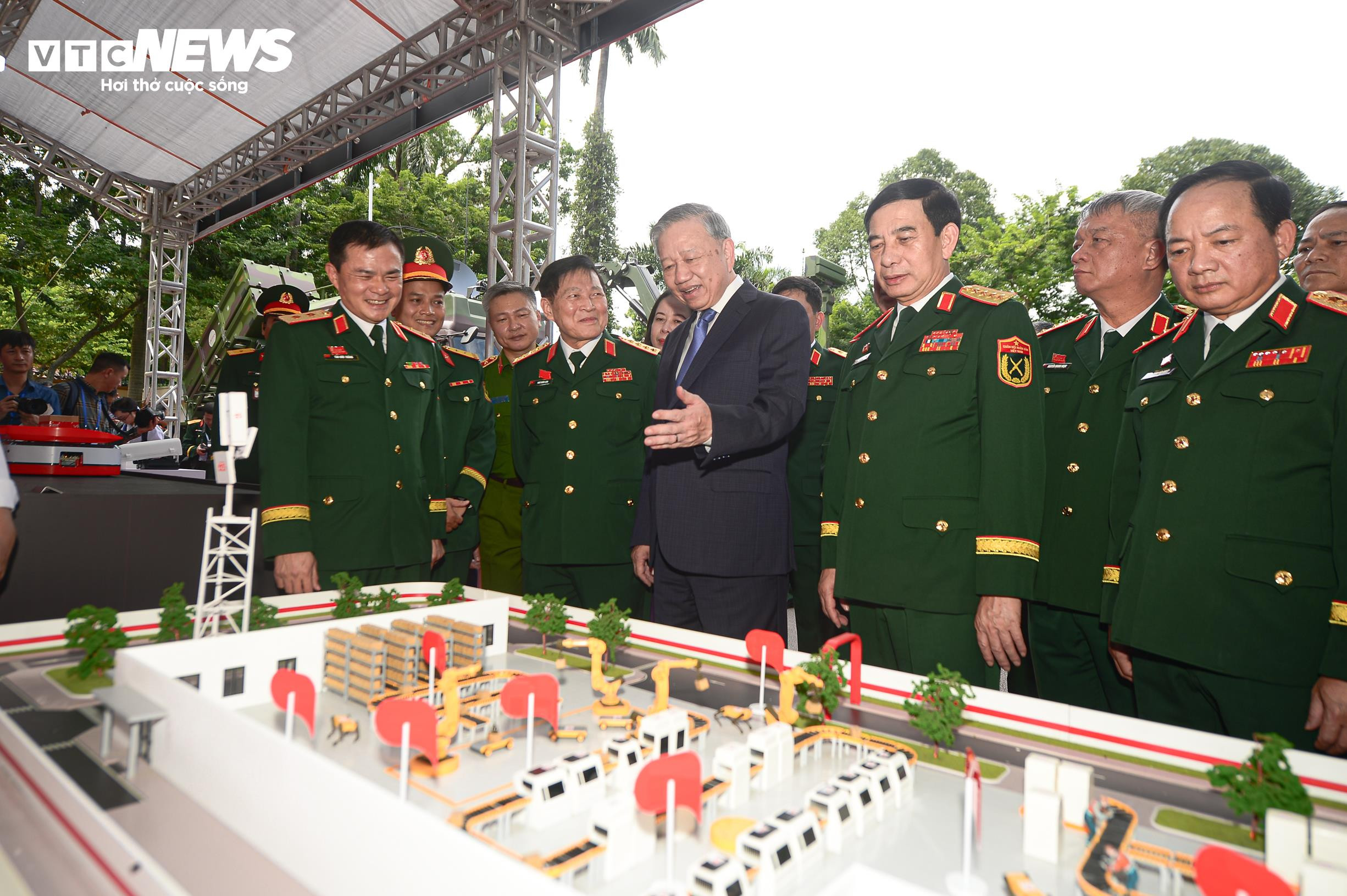 Tổng Bí thư Tô Lâm dự Đại hội Thi đua quyết thắng toàn quân lần XI - 11