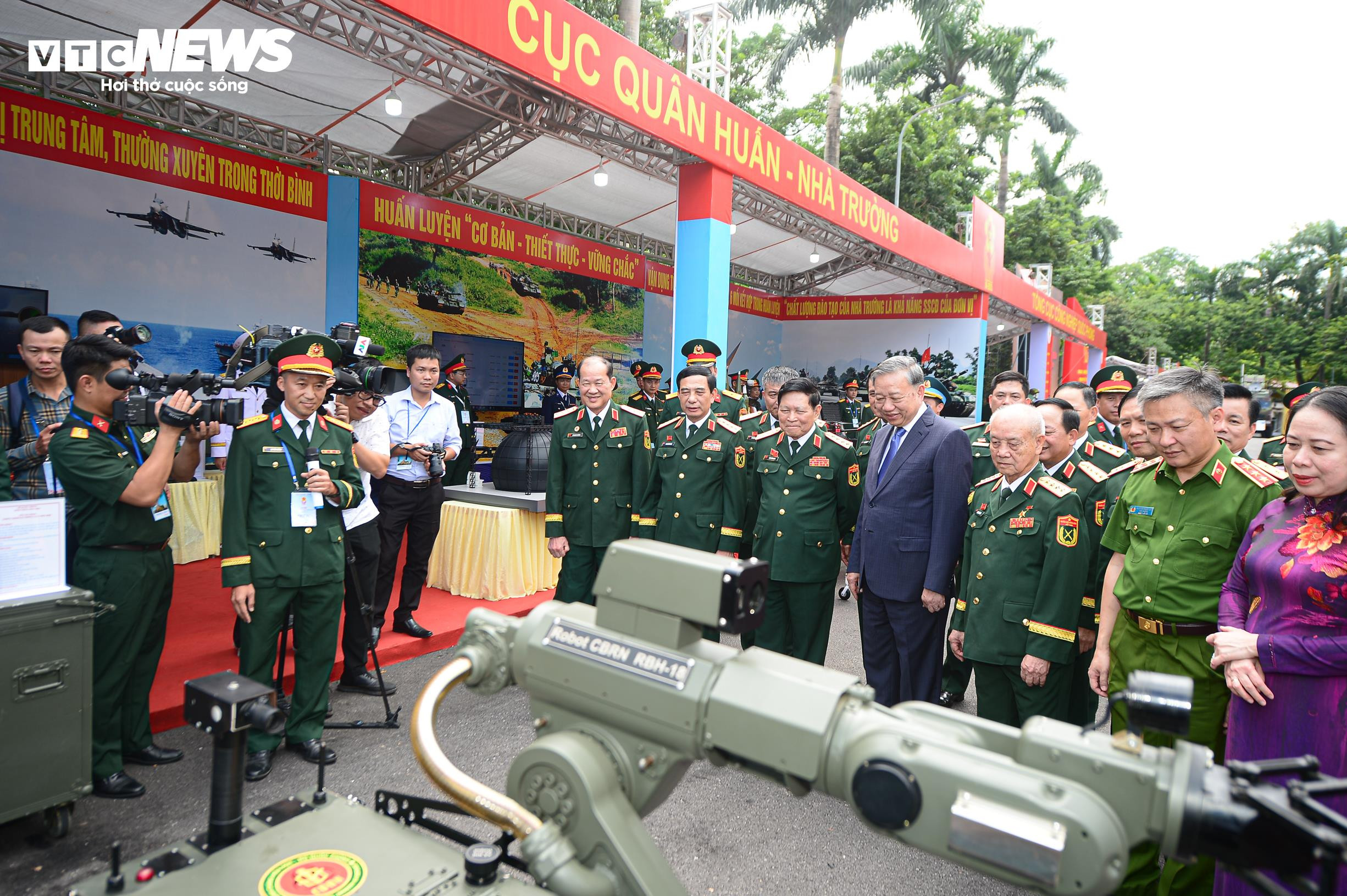 Tổng Bí thư Tô Lâm dự Đại hội Thi đua quyết thắng toàn quân lần XI - 7