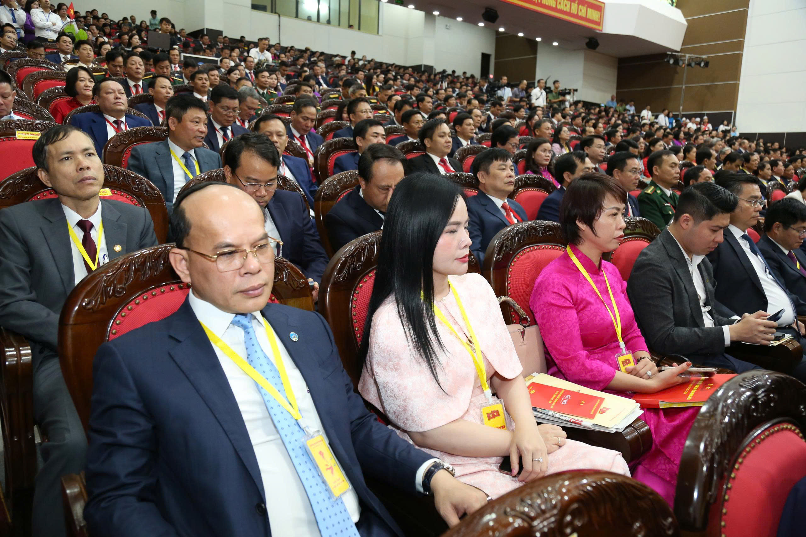 Toàn cảnh Đại hội đại biểu Đảng bộ tỉnh Hưng Yên lần thứ nhất nhiệm kỳ 2025-2030 - 9