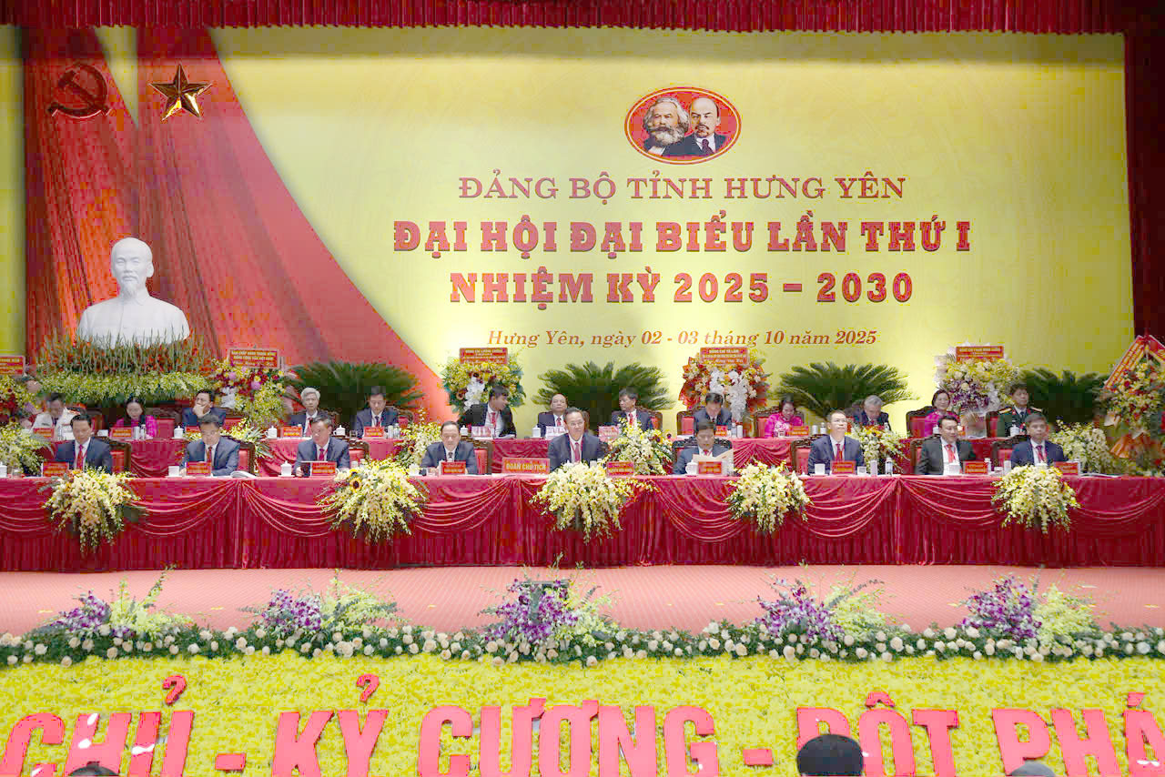 Toàn cảnh Đại hội đại biểu Đảng bộ tỉnh Hưng Yên lần thứ nhất nhiệm kỳ 2025-2030 - 7