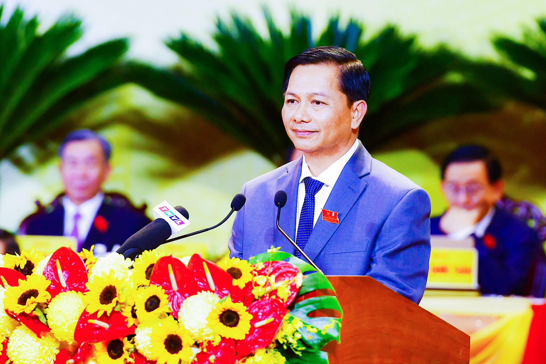 Toàn cảnh Đại hội Đại biểu Đảng bộ tỉnh Vĩnh Long lần I, nhiệm kỳ 2025-2030 - 8