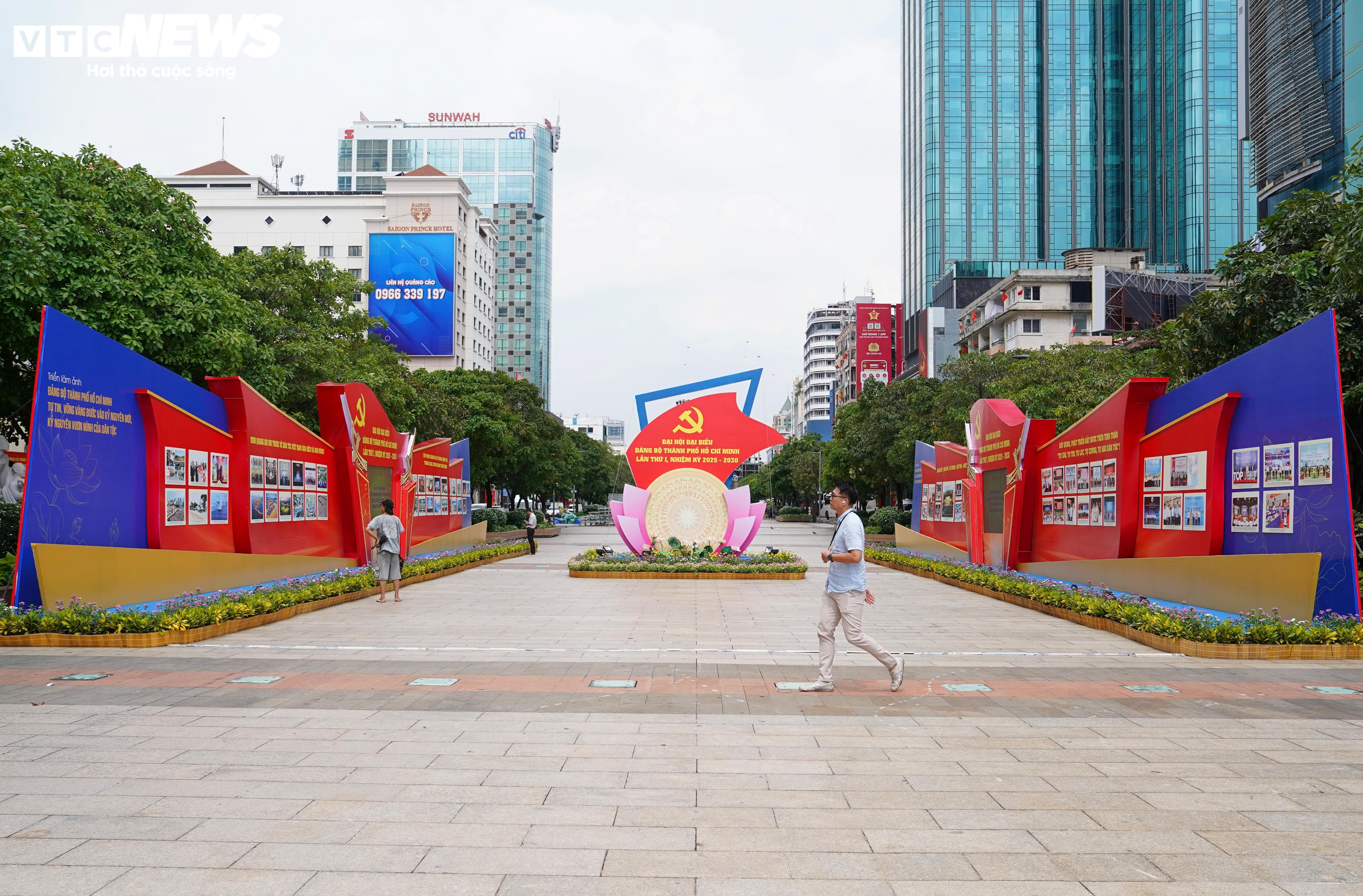 TP.HCM rực rỡ cờ hoa trước thềm Đại hội Đảng bộ lần thứ I, nhiệm kỳ 2025 - 2030 - 1