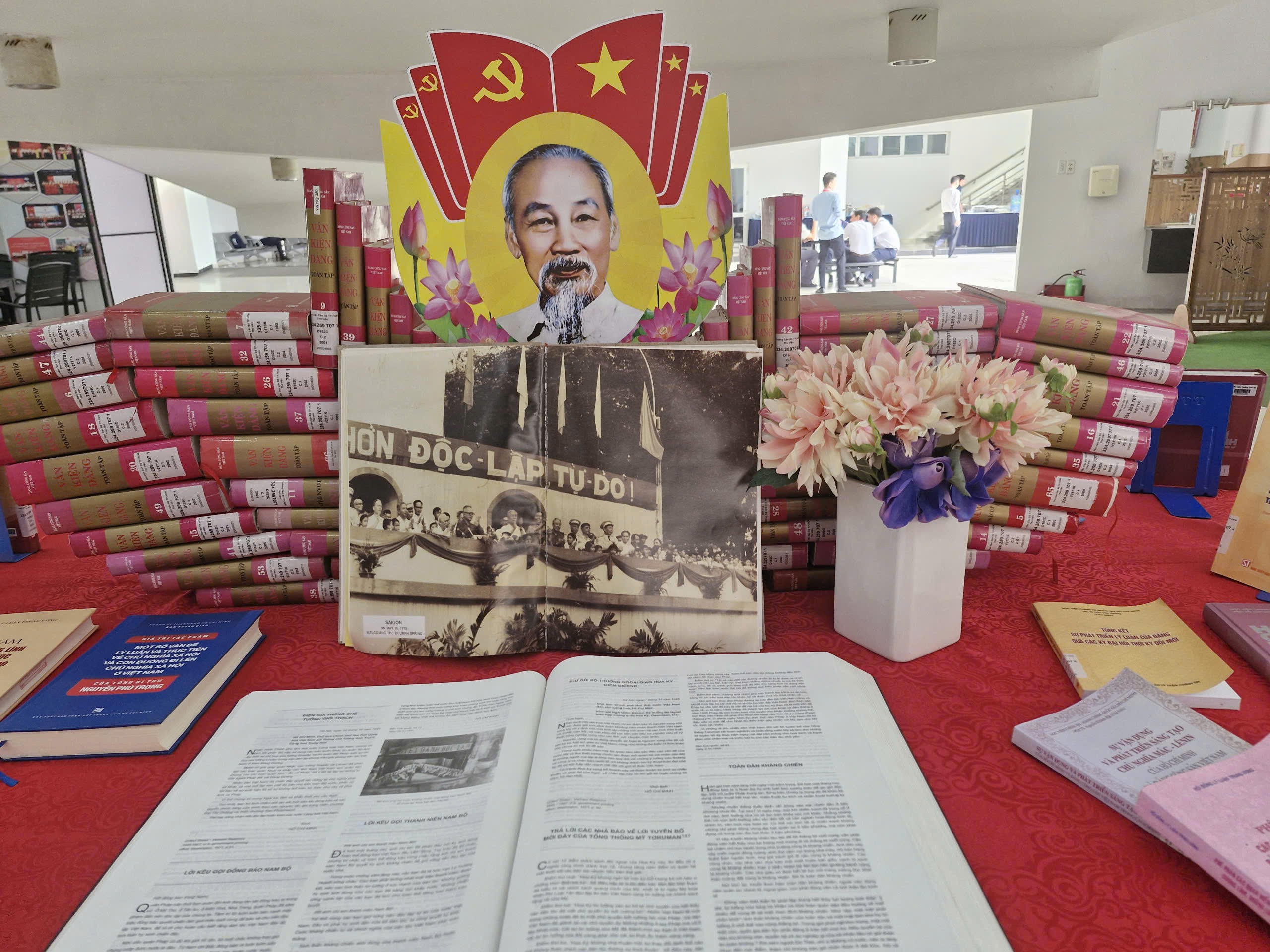 Toàn cảnh phiên trù bị Đại hội Đại biểu Đảng bộ TP.HCM nhiệm kỳ 2025 - 2030 - 18