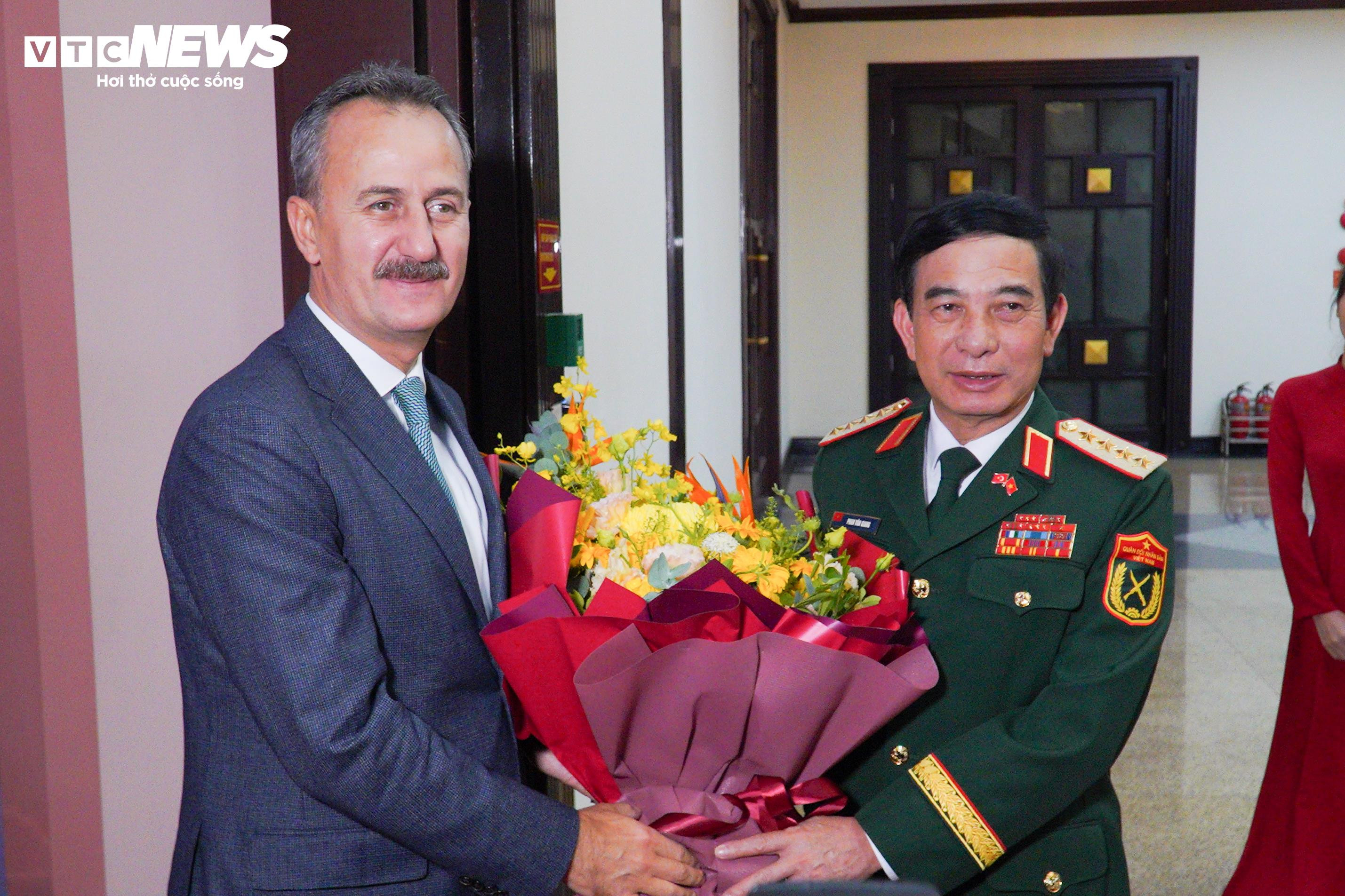 Đại tướng Phan Văn Giang tiếp Chủ tịch Cơ quan Công nghiệp quốc phòng Thổ Nhĩ Kỳ - 1