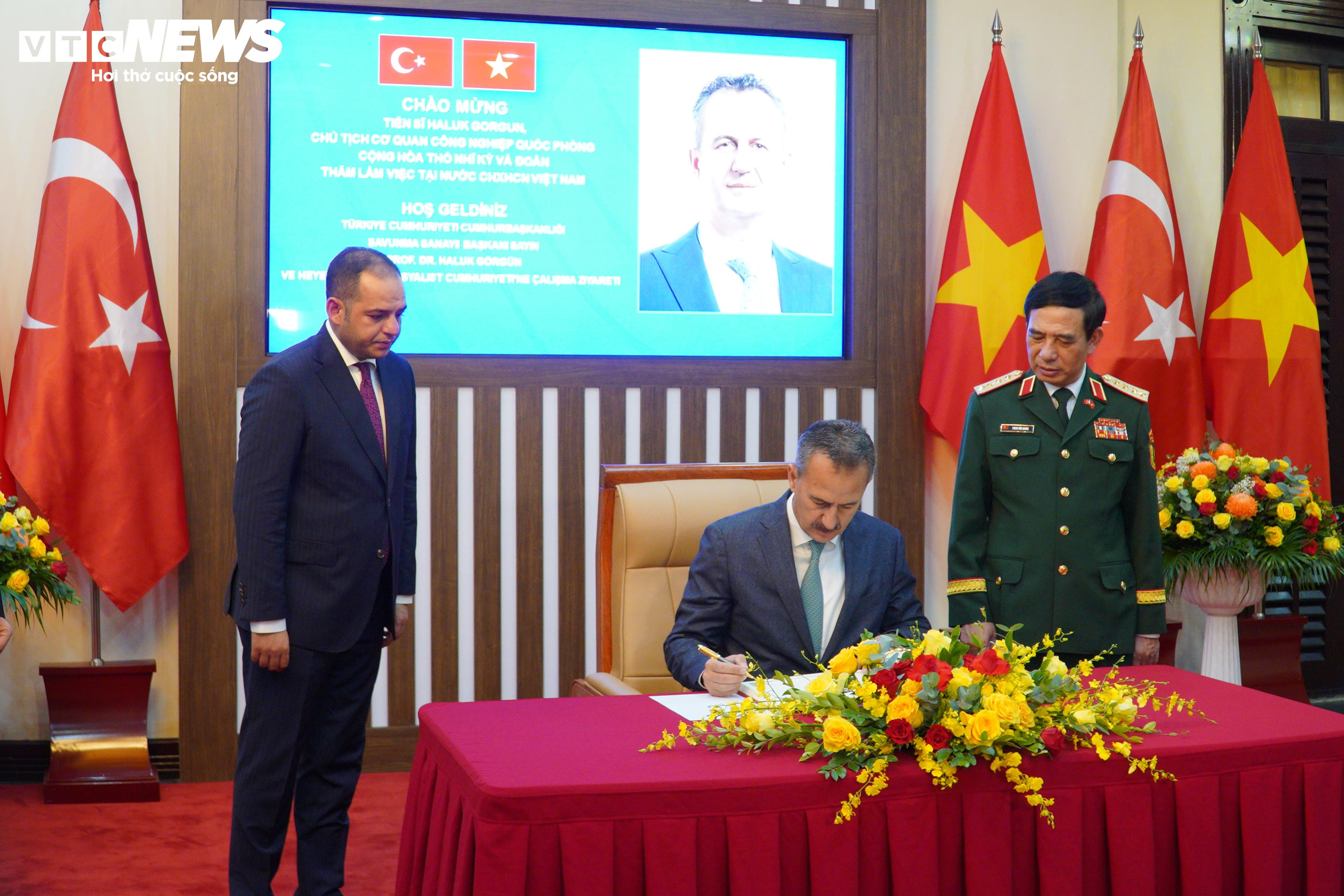 Đại tướng Phan Văn Giang tiếp Chủ tịch Cơ quan Công nghiệp quốc phòng Thổ Nhĩ Kỳ - 6