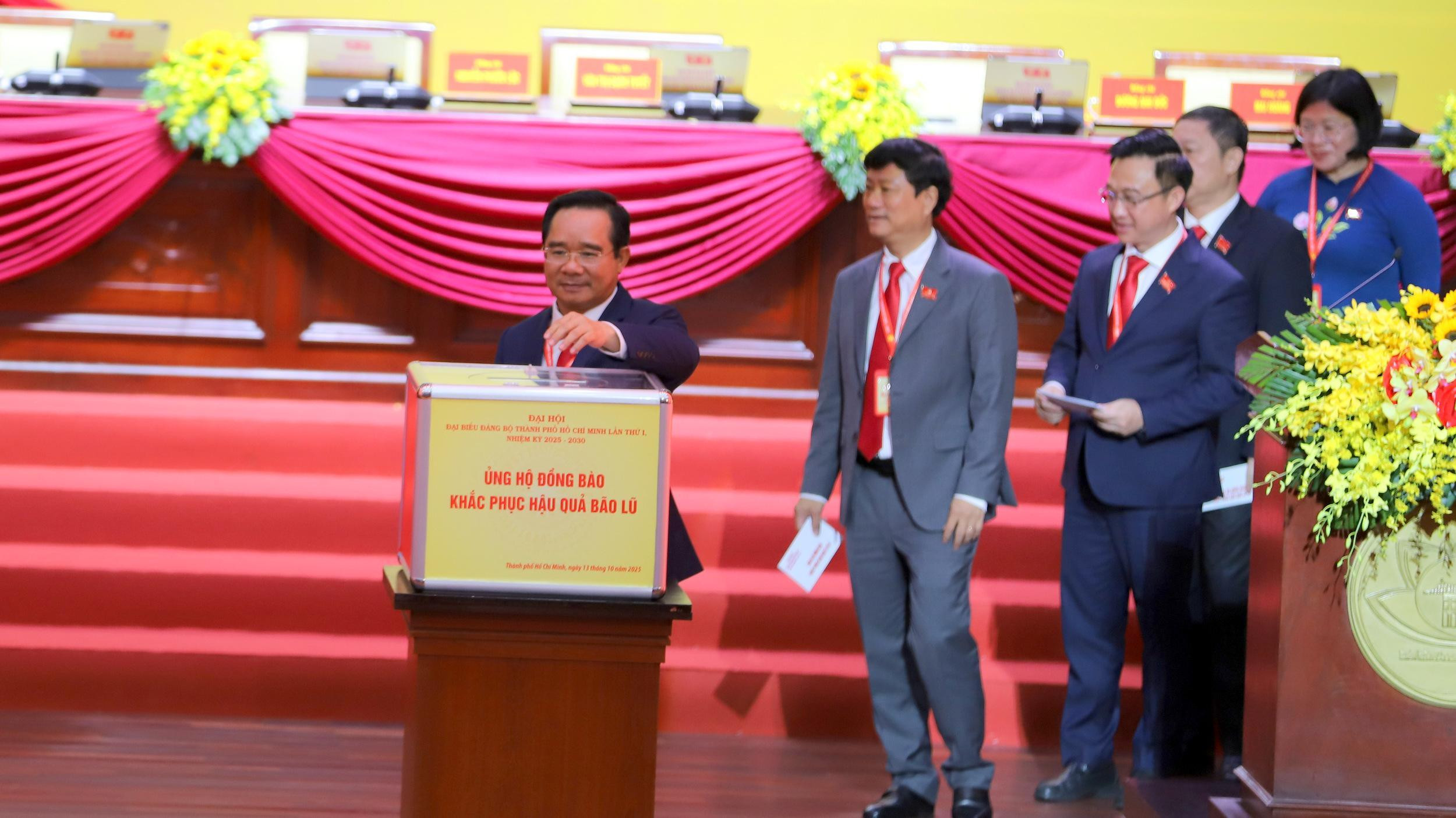 Toàn cảnh phiên trù bị Đại hội Đại biểu Đảng bộ TP.HCM nhiệm kỳ 2025 - 2030 - 11