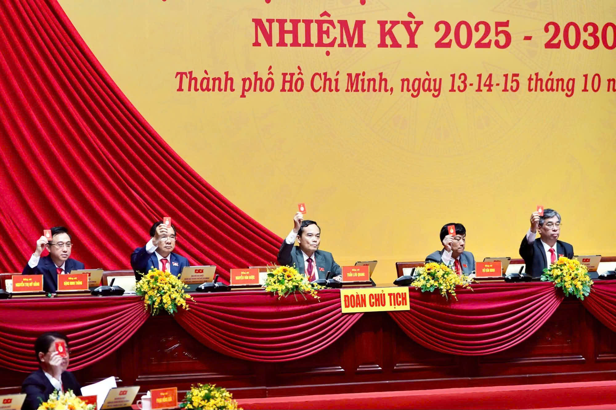 Toàn cảnh phiên trù bị Đại hội Đại biểu Đảng bộ TP.HCM nhiệm kỳ 2025 - 2030 - 5