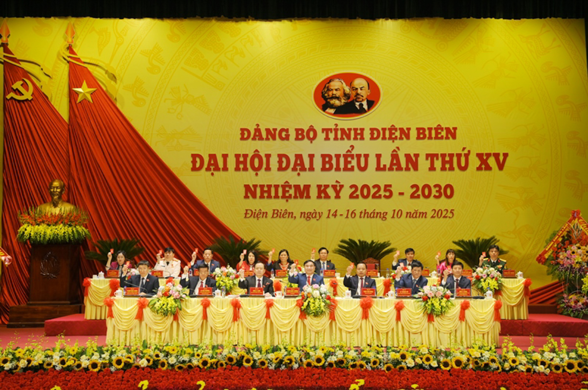 Khai mạc Đại hội Đảng bộ tỉnh Điện Biên lần thứ XV - 6