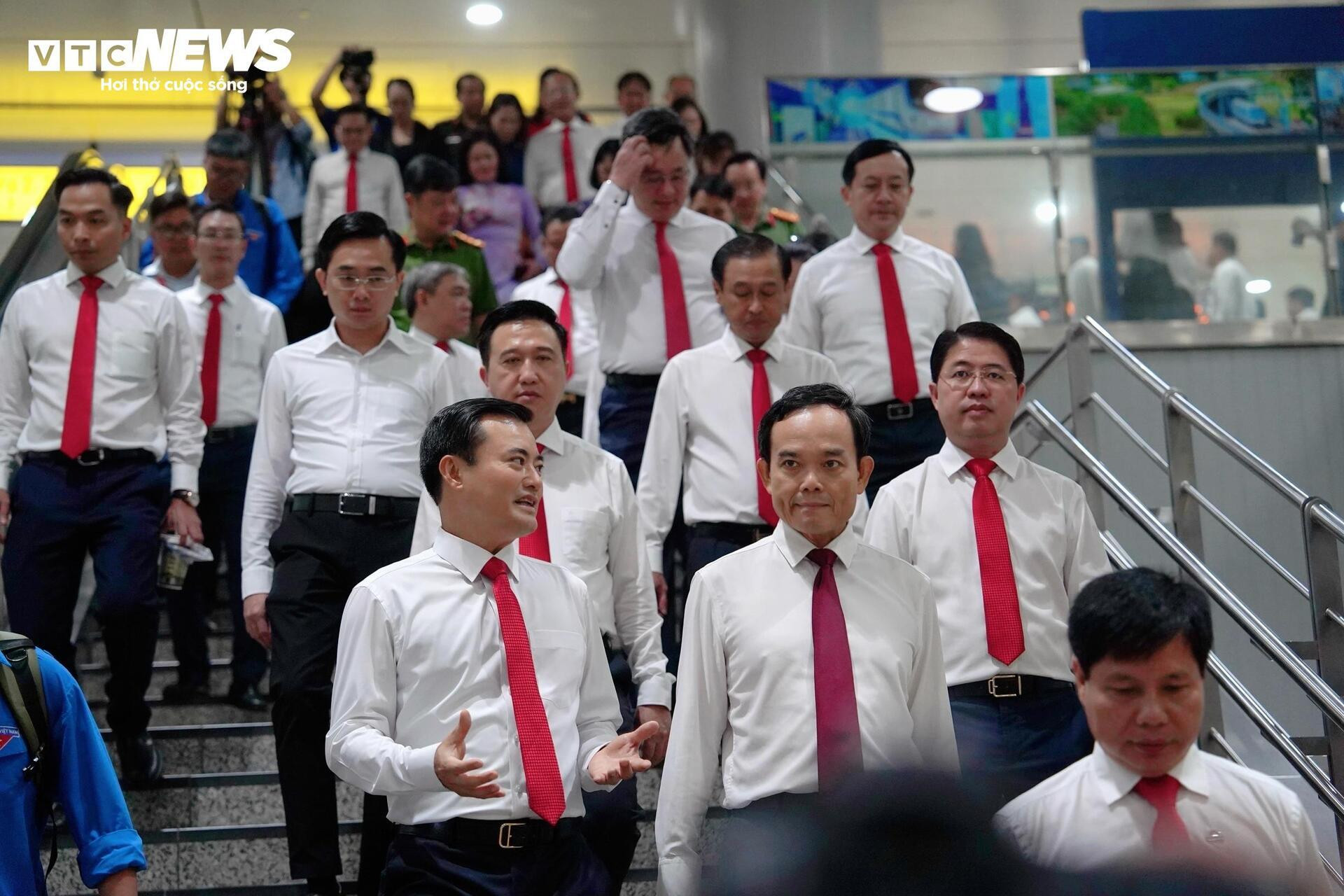 Nhìn lại toàn cảnh Đại hội Đảng bộ TP.HCM lần thứ I, nhiệm kỳ 2025-2030 - 24