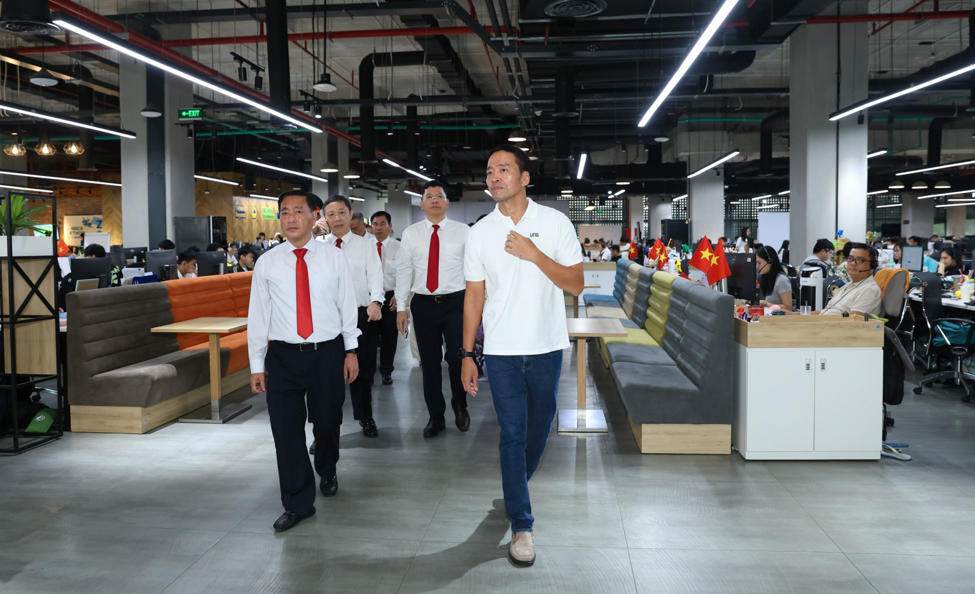 Nhìn lại toàn cảnh Đại hội Đảng bộ TP.HCM lần thứ I, nhiệm kỳ 2025-2030 - 25