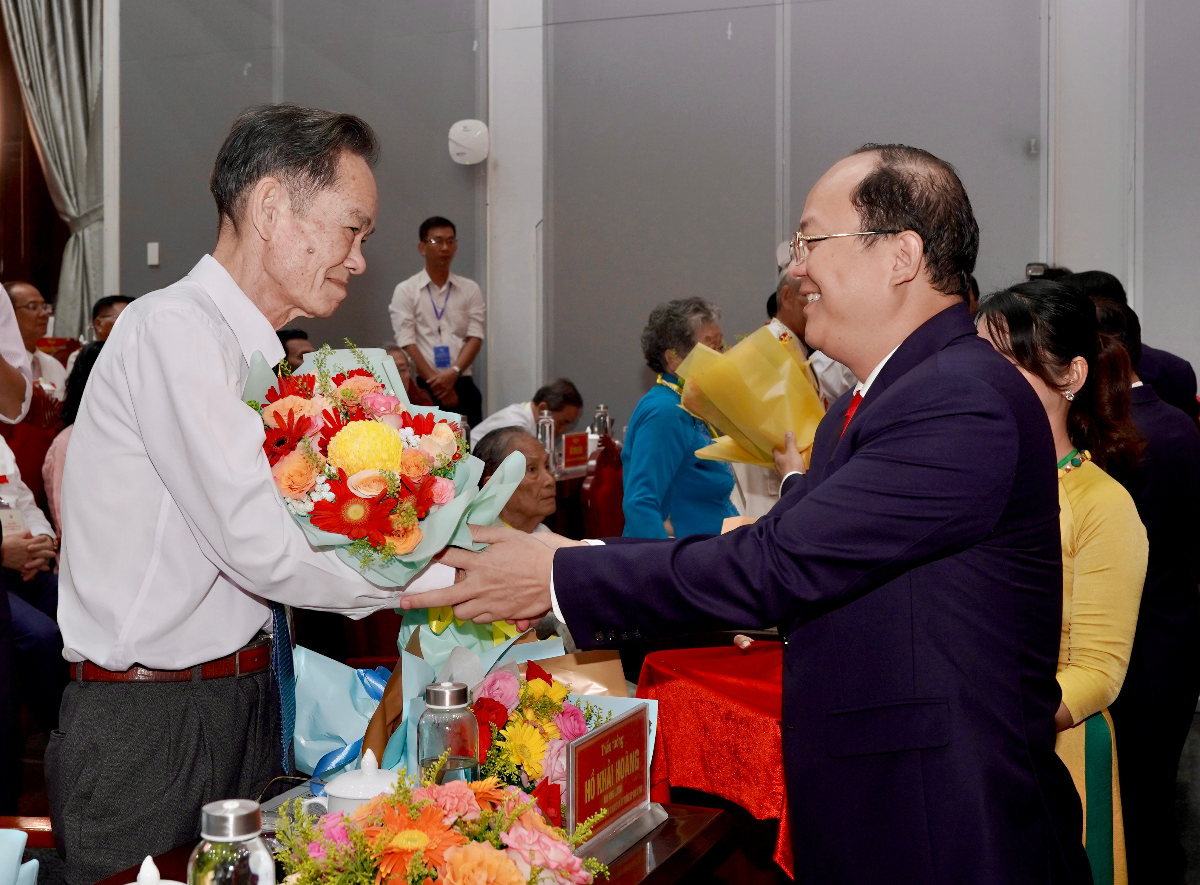 Khai mạc Đại hội đại biểu Đảng bộ tỉnh Cà Mau lần thứ I, nhiệm kỳ 2025 - 2030 - 10