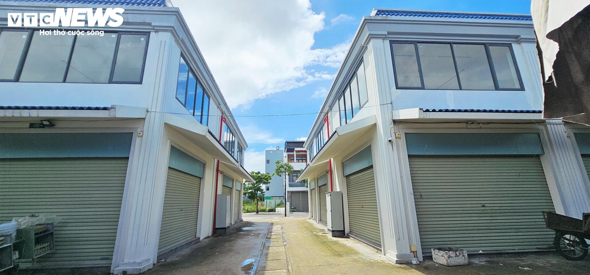 Những khu chợ tiền tỷ tại Gia Lai: Vắng bóng người mua, lưa thưa người bán - 13