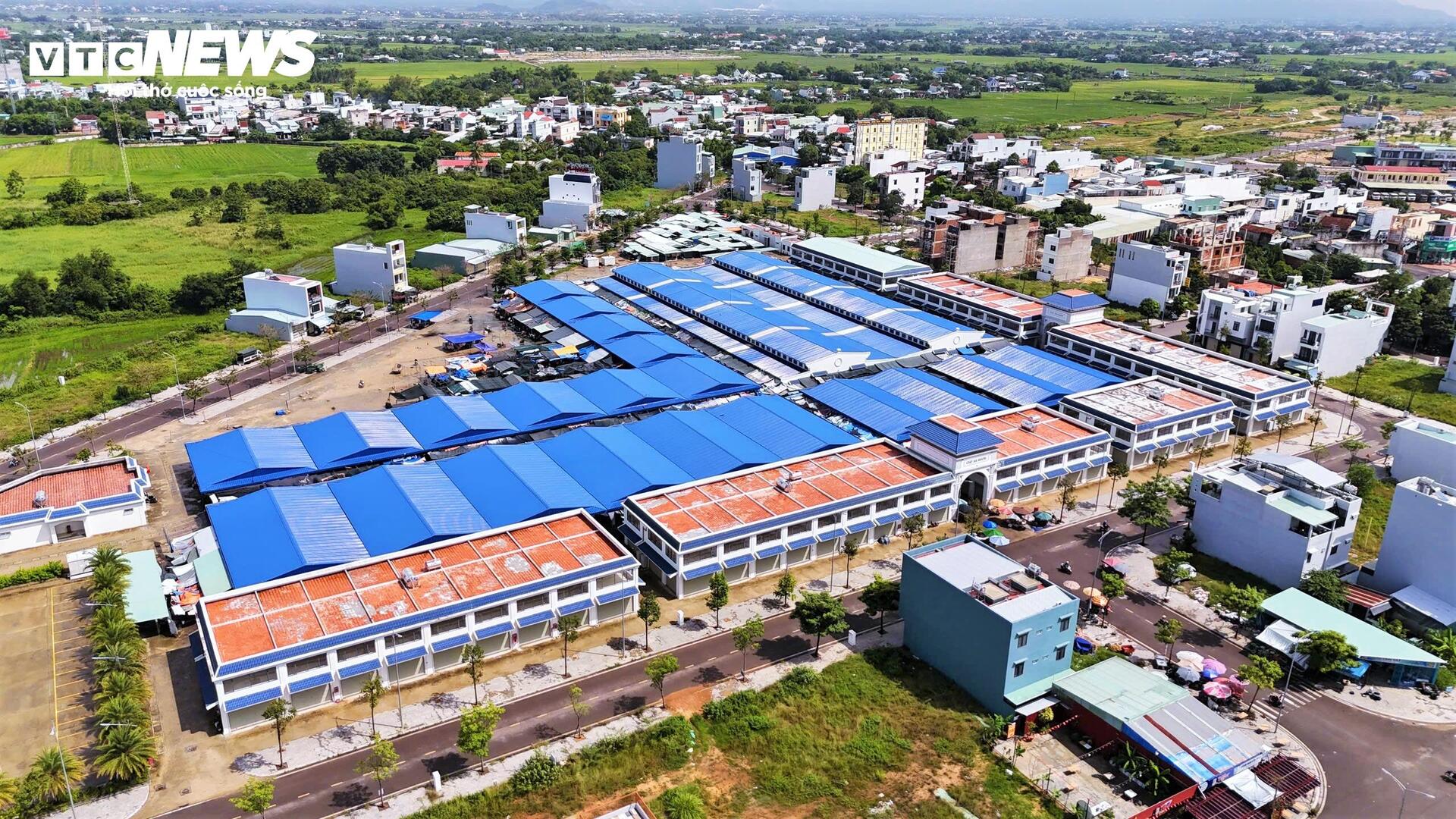 Những khu chợ tiền tỷ tại Gia Lai: Vắng bóng người mua, lưa thưa người bán - 1