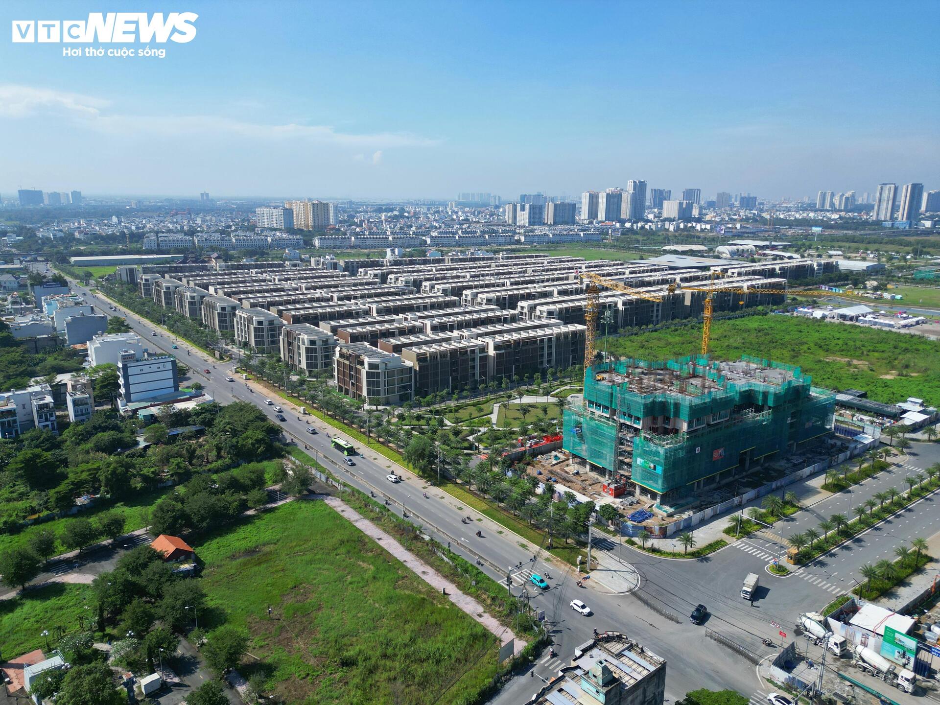Cận cảnh đường Liên Phường sắp về đích, giảm áp lực giao thông khu Đông TP.HCM - 14