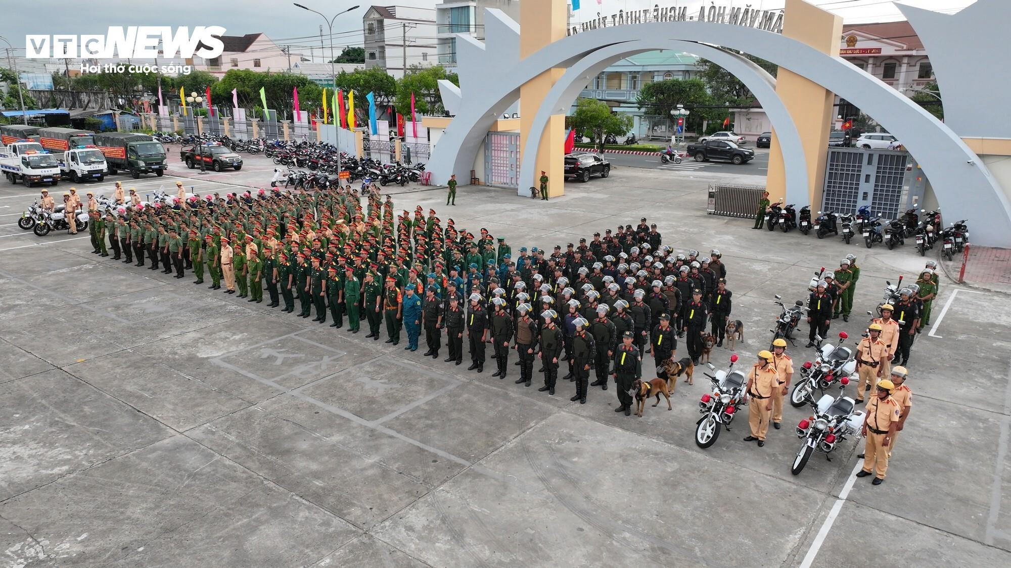 An Giang ra quân đảm bảo an ninh trật tự phục vụ Đại hội Đảng bộ tỉnh lần thứ I - 1