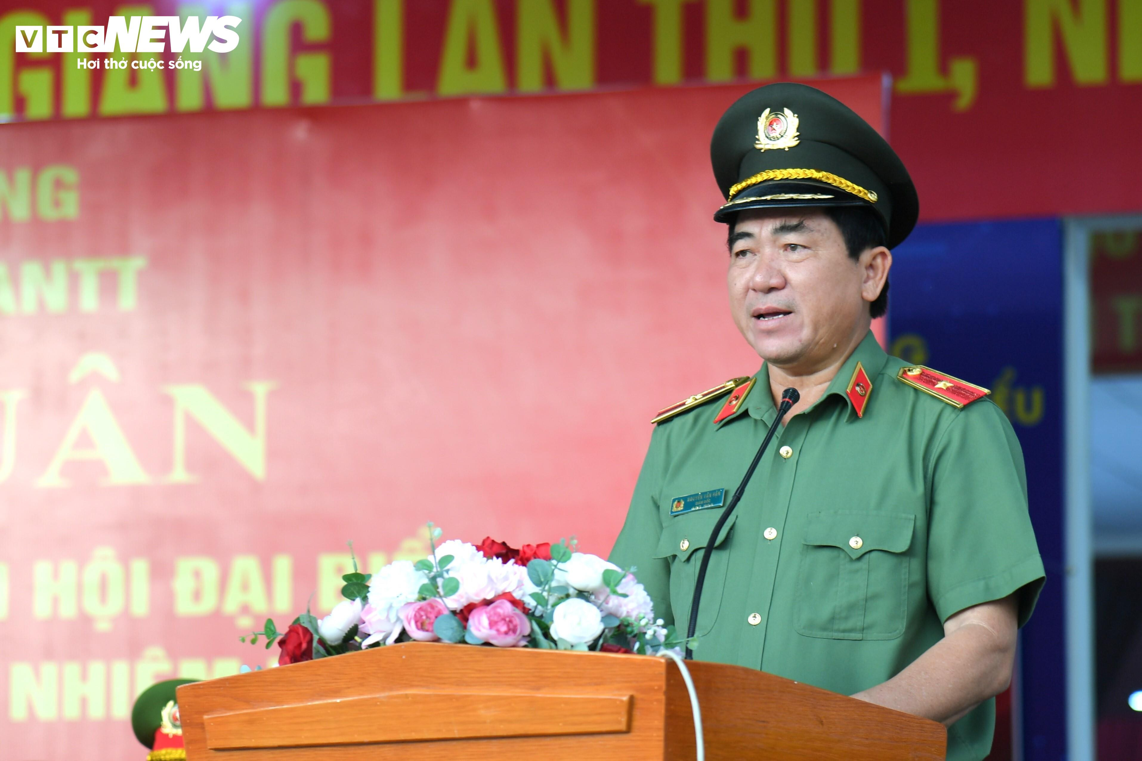 An Giang ra quân đảm bảo an ninh trật tự phục vụ Đại hội Đảng bộ tỉnh lần thứ I - 7