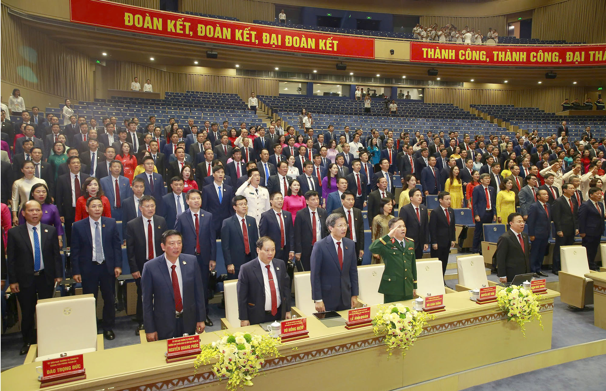 Toàn cảnh phiên trù bị Đại hội đại biểu Đảng bộ Hải Phòng lần thứ I - 3