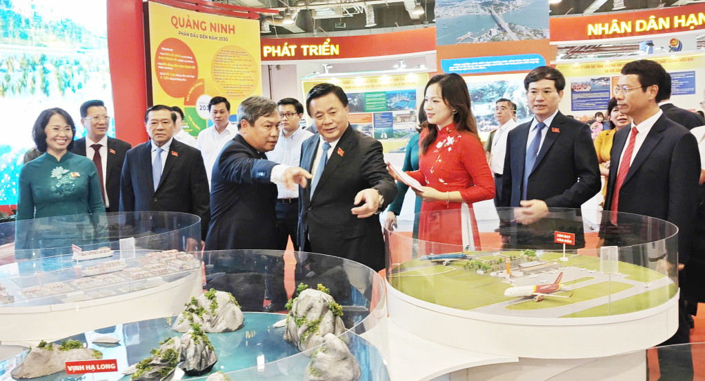 Triển lãm thành tựu kinh tế - xã hội Quảng Ninh: Khẳng định tầm vóc, vị thế mới - 4