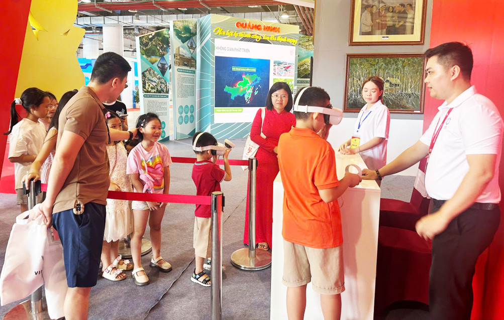 Triển lãm thành tựu kinh tế - xã hội Quảng Ninh: Khẳng định tầm vóc, vị thế mới - 9