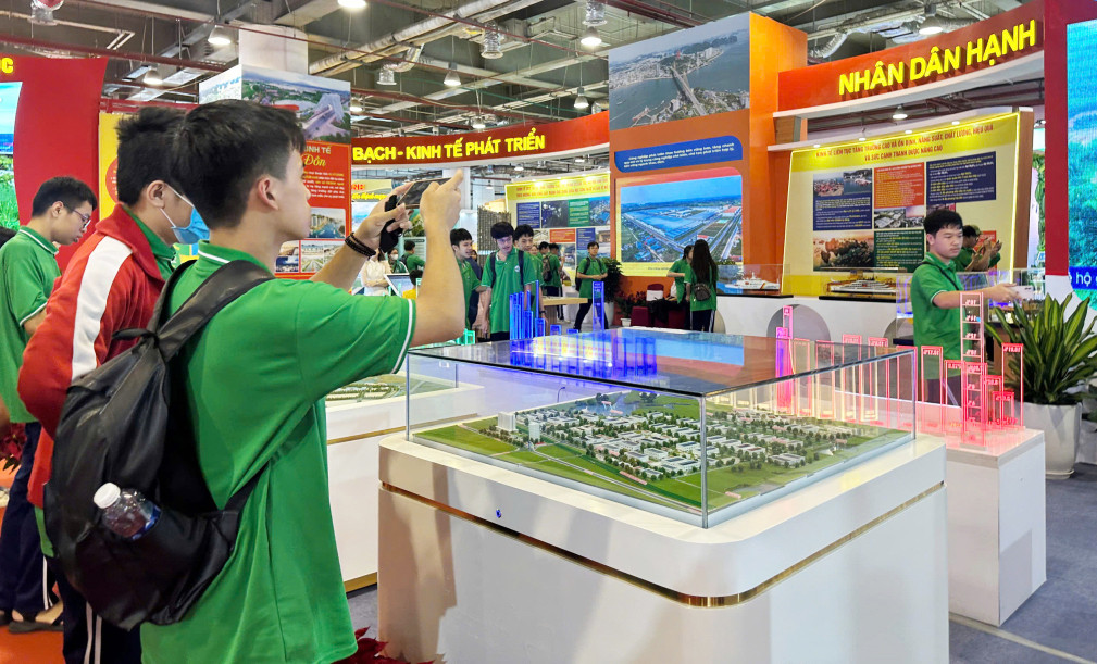 Triển lãm thành tựu kinh tế - xã hội Quảng Ninh: Khẳng định tầm vóc, vị thế mới - 8