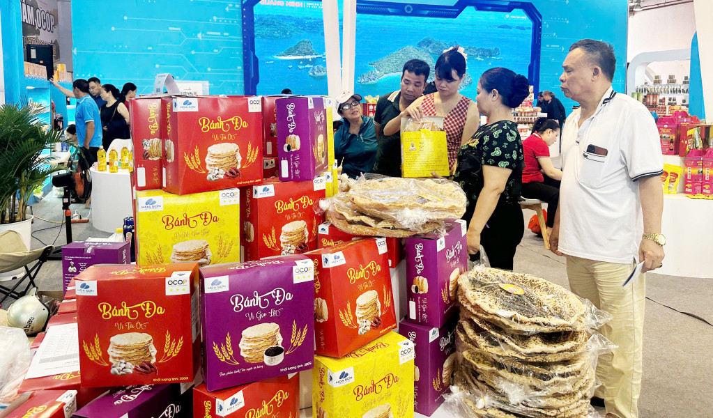 Triển lãm thành tựu kinh tế - xã hội Quảng Ninh: Khẳng định tầm vóc, vị thế mới - 11