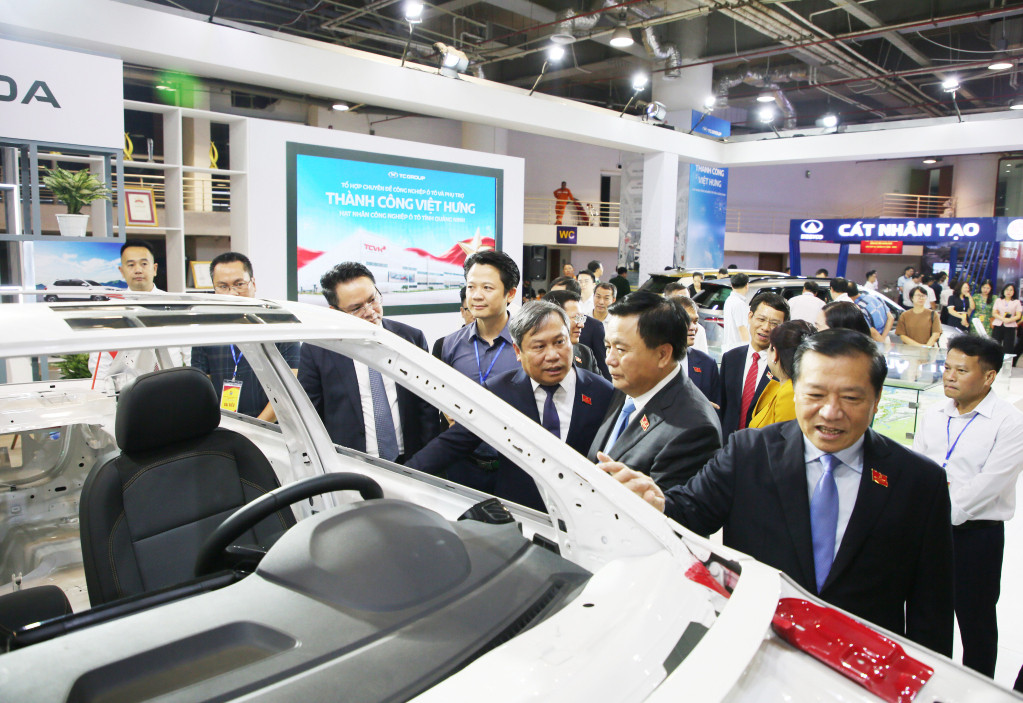 Triển lãm thành tựu kinh tế - xã hội Quảng Ninh: Khẳng định tầm vóc, vị thế mới - 6