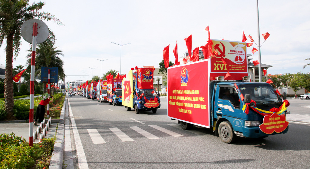 Toàn cảnh phiên trù bị Đại hội đại biểu Đảng bộ tỉnh Quảng Ninh lần thứ XVI - 8