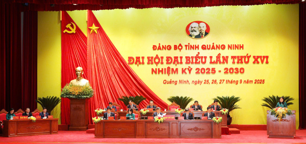 Toàn cảnh phiên trù bị Đại hội đại biểu Đảng bộ tỉnh Quảng Ninh lần thứ XVI - 5