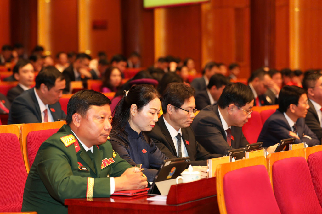 Toàn cảnh phiên trù bị Đại hội đại biểu Đảng bộ tỉnh Quảng Ninh lần thứ XVI - 3