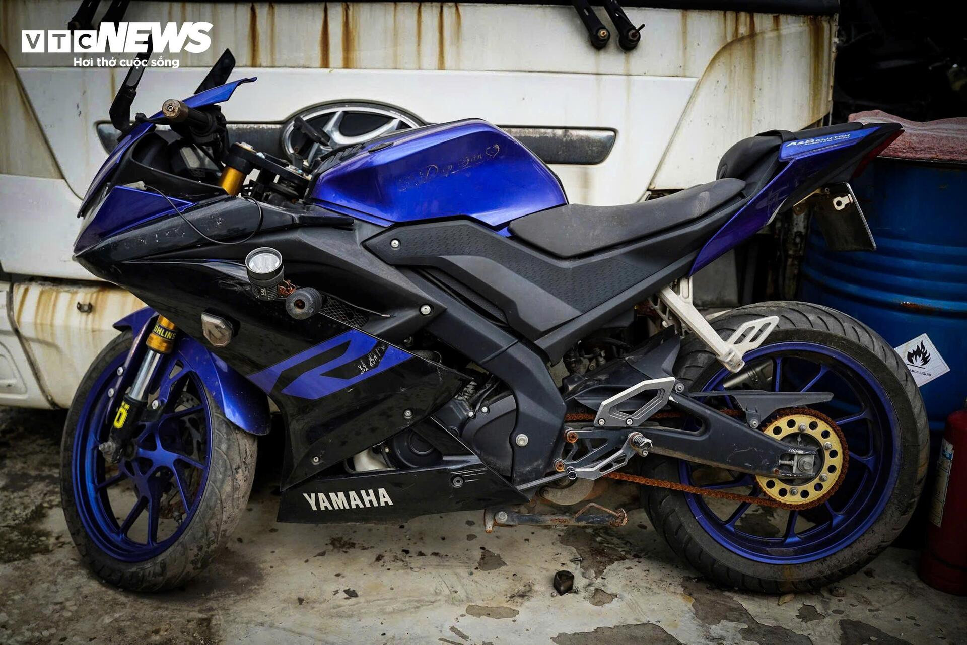 Cận cảnh hàng nghìn phương tiện chất đống trong 'nghĩa địa' xe vi phạm ở Hà Nội - 7