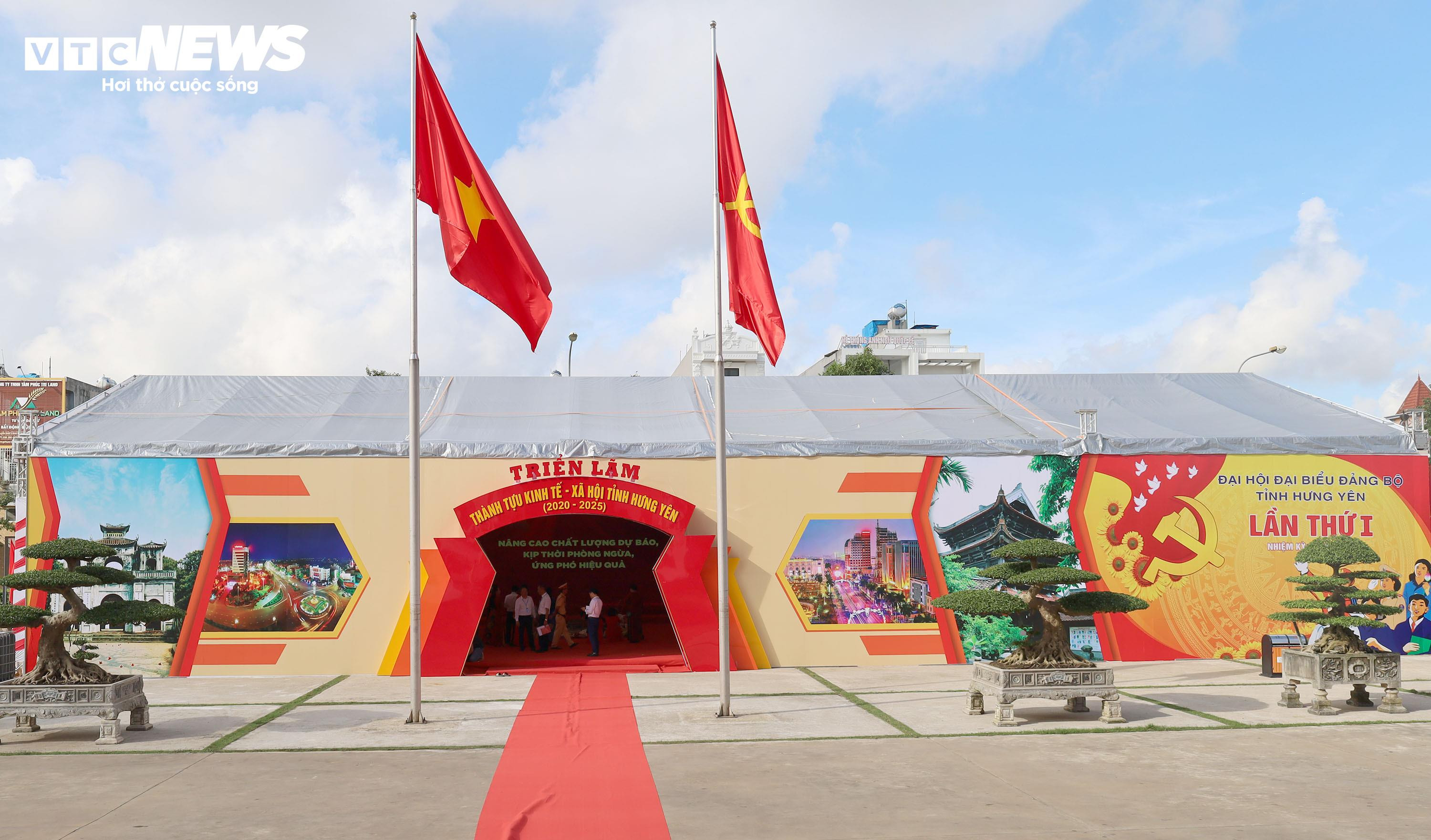 Hưng Yên giới thiệu sản phẩm, thành tựu nổi bật chào mừng Đại hội Đảng bộ tỉnh - 2