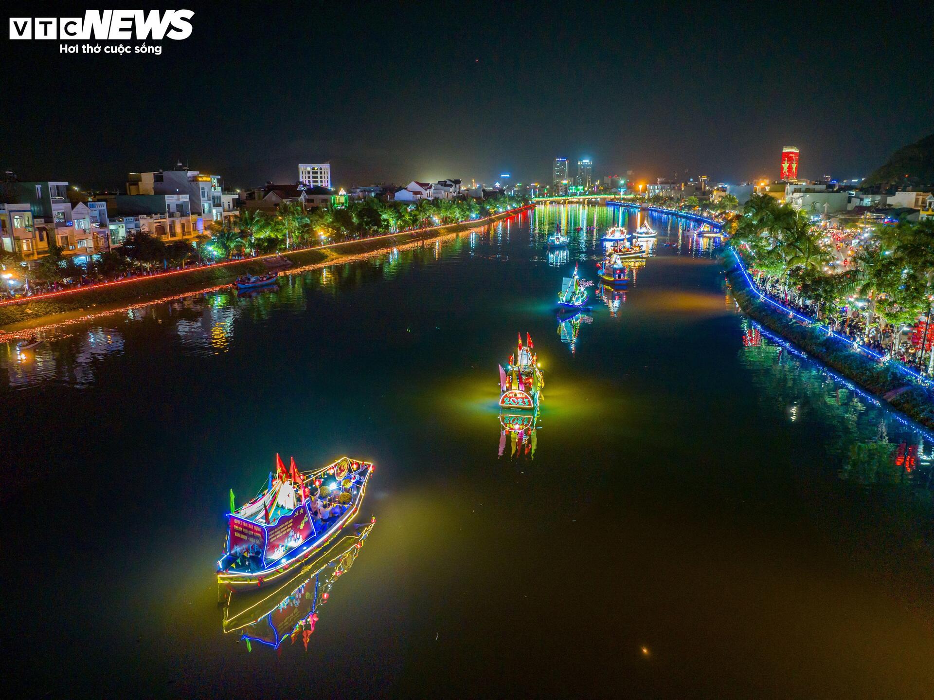 Ngắm phố biển của Việt Nam lọt top điểm đến hàng đầu thế giới năm 2026 Ngắm phố biển của Việt Nam lọt top điểm đến hàng đầu thế giới năm 2026 - 17