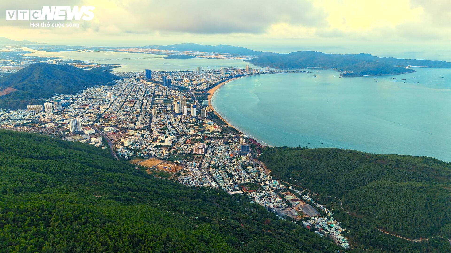 Watch Vietnam's coastal city make it into the world's top destinations in 2026 - 5