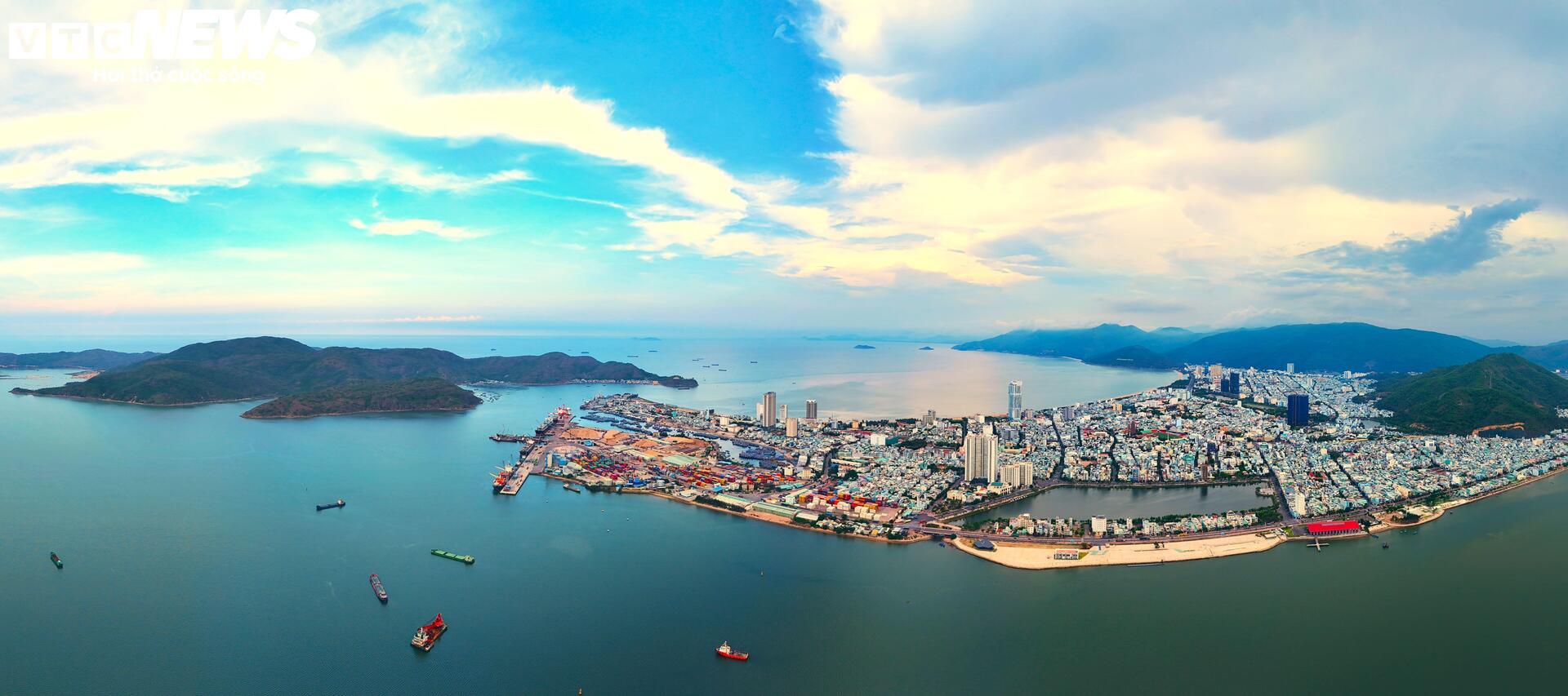 Watch Vietnam's coastal city make it into the world's top destinations in 2026 - 22