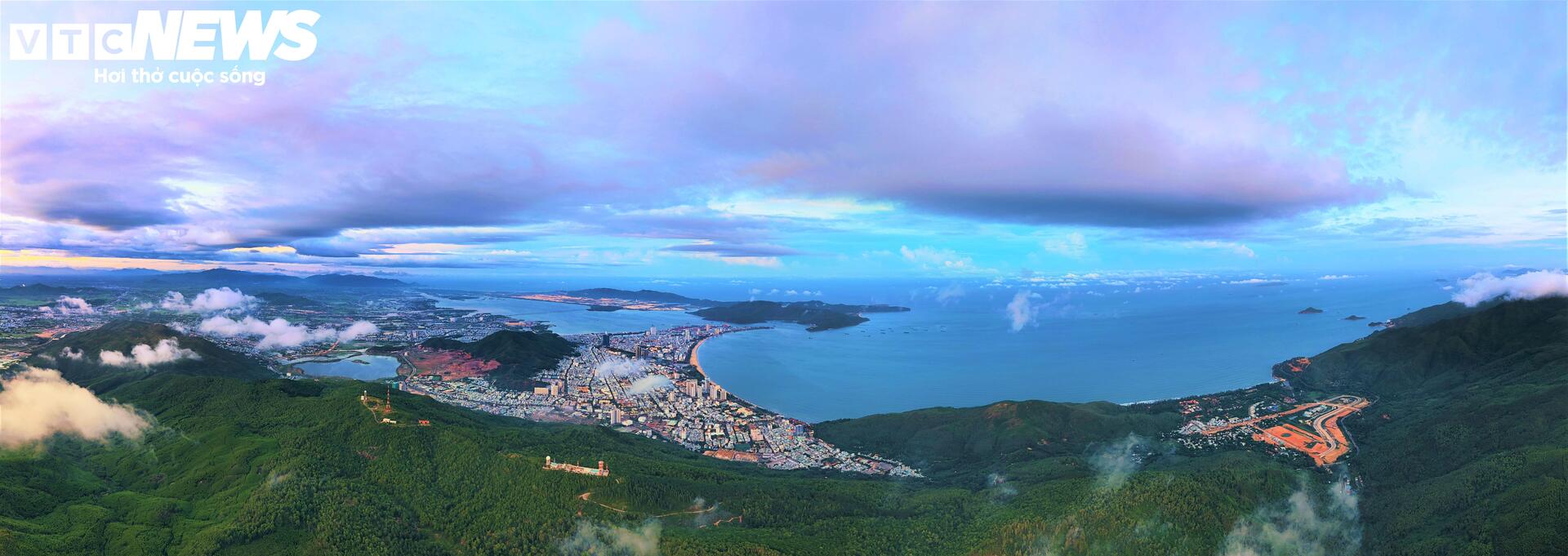 Ngắm phố biển của Việt Nam lọt top điểm đến hàng đầu thế giới năm 2026 Ngắm phố biển của Việt Nam lọt top điểm đến hàng đầu thế giới năm 2026 - 1