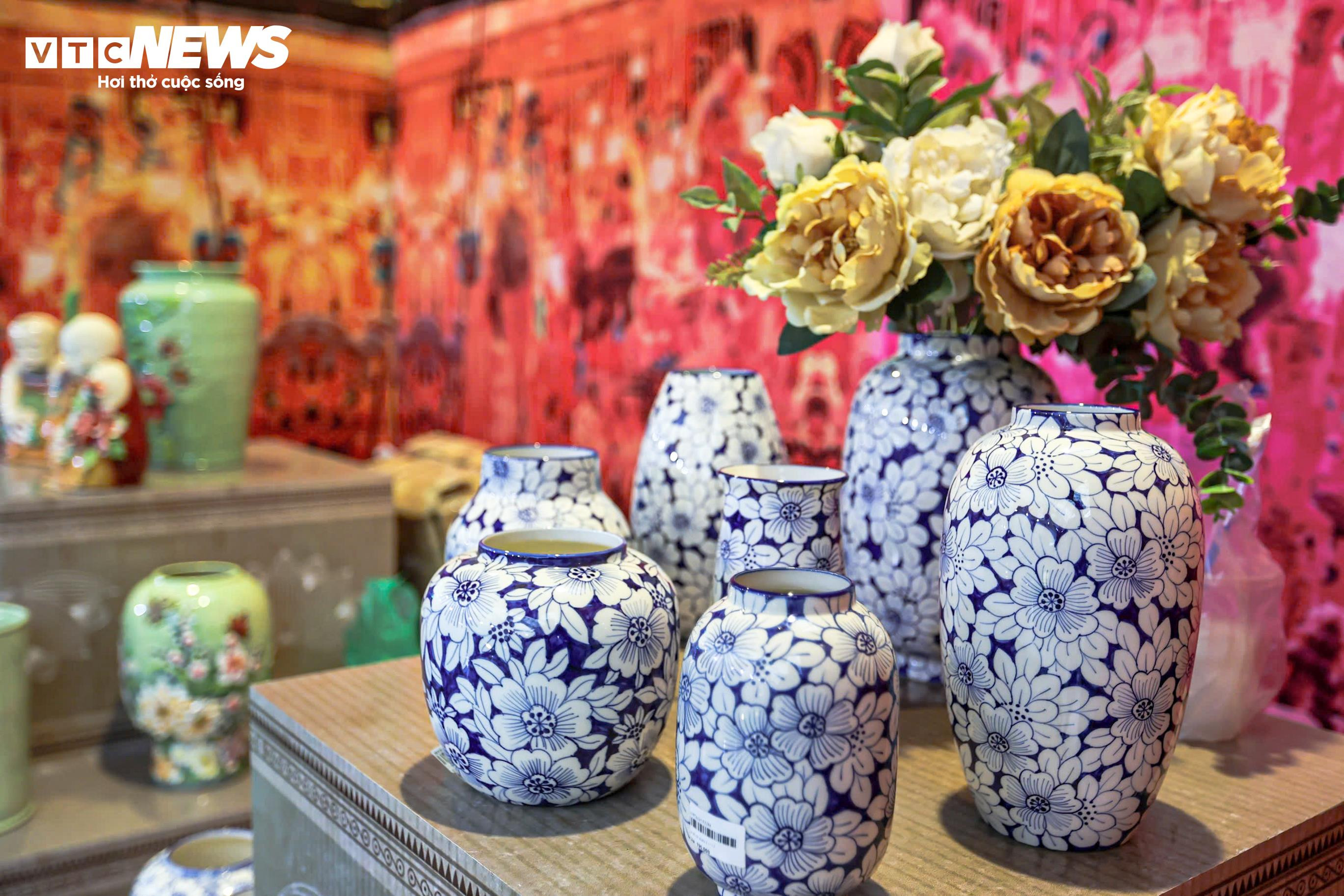 Nón làng Chuông, gốm Bát Tràng, quạt Chàng Sơn... hội tụ tại Hội chợ Mùa thu - 9