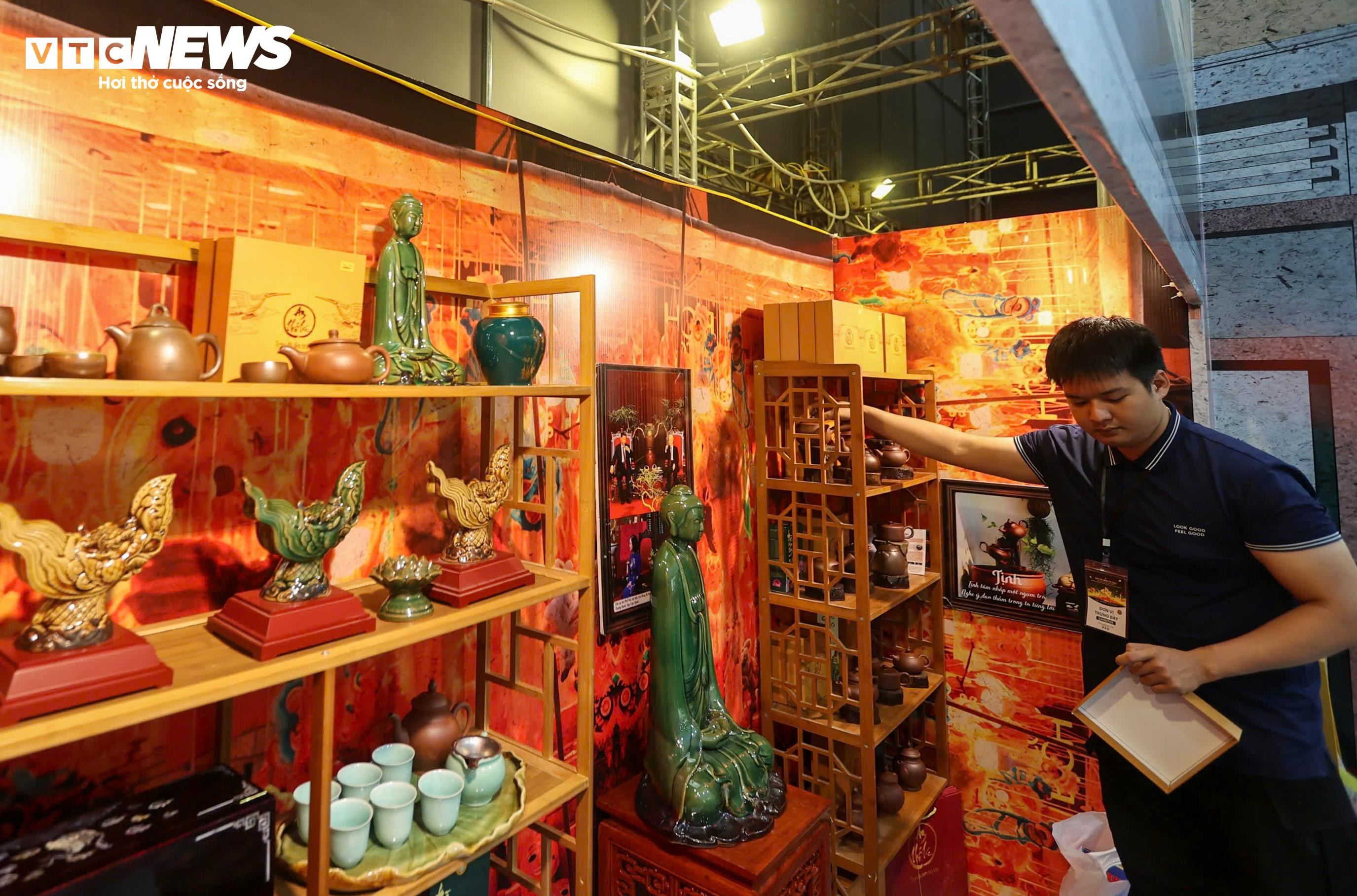 Nón làng Chuông, gốm Bát Tràng, quạt Chàng Sơn... hội tụ tại Hội chợ Mùa thu - 11