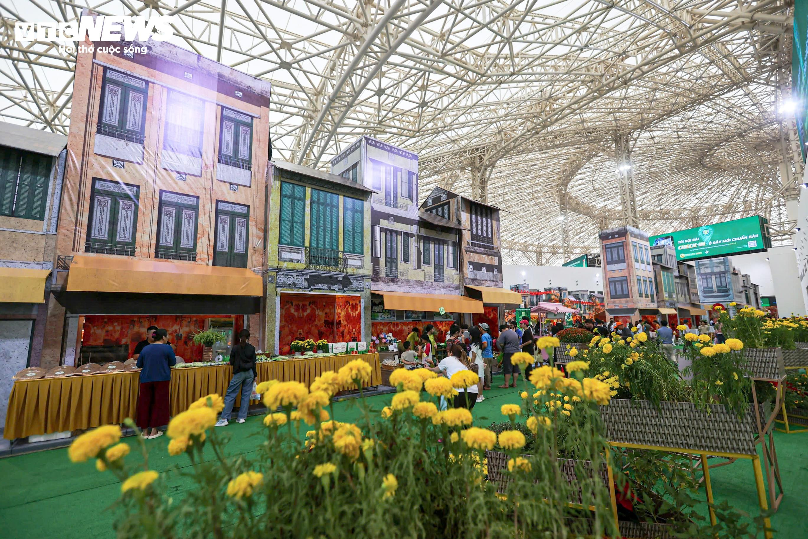 Nón làng Chuông, gốm Bát Tràng, quạt Chàng Sơn... hội tụ tại Hội chợ Mùa thu - 18