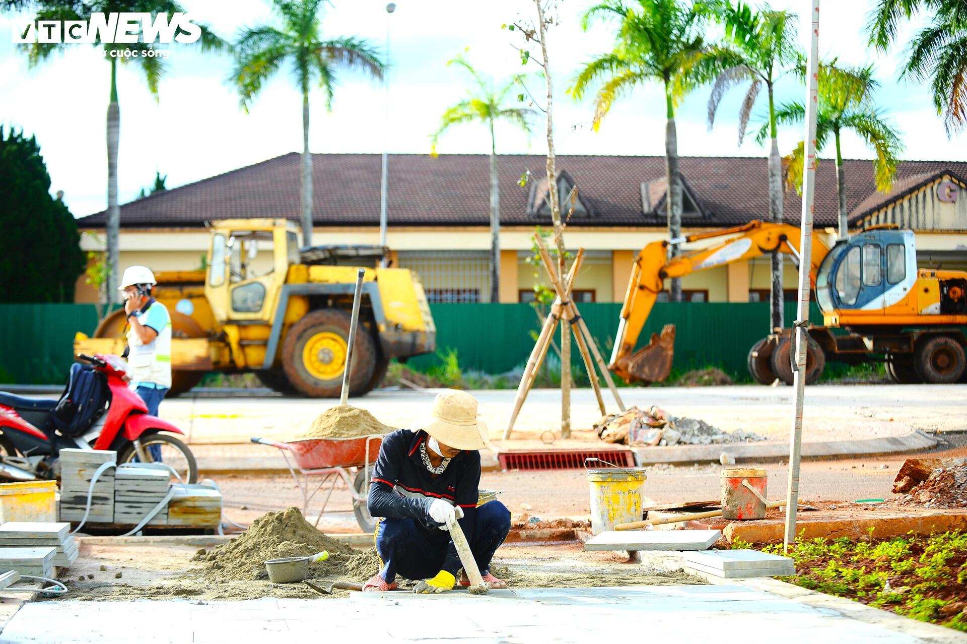 Cận cảnh bệnh viện có bãi đáp trực thăng đầu tiên ở Tây Nguyên - 7