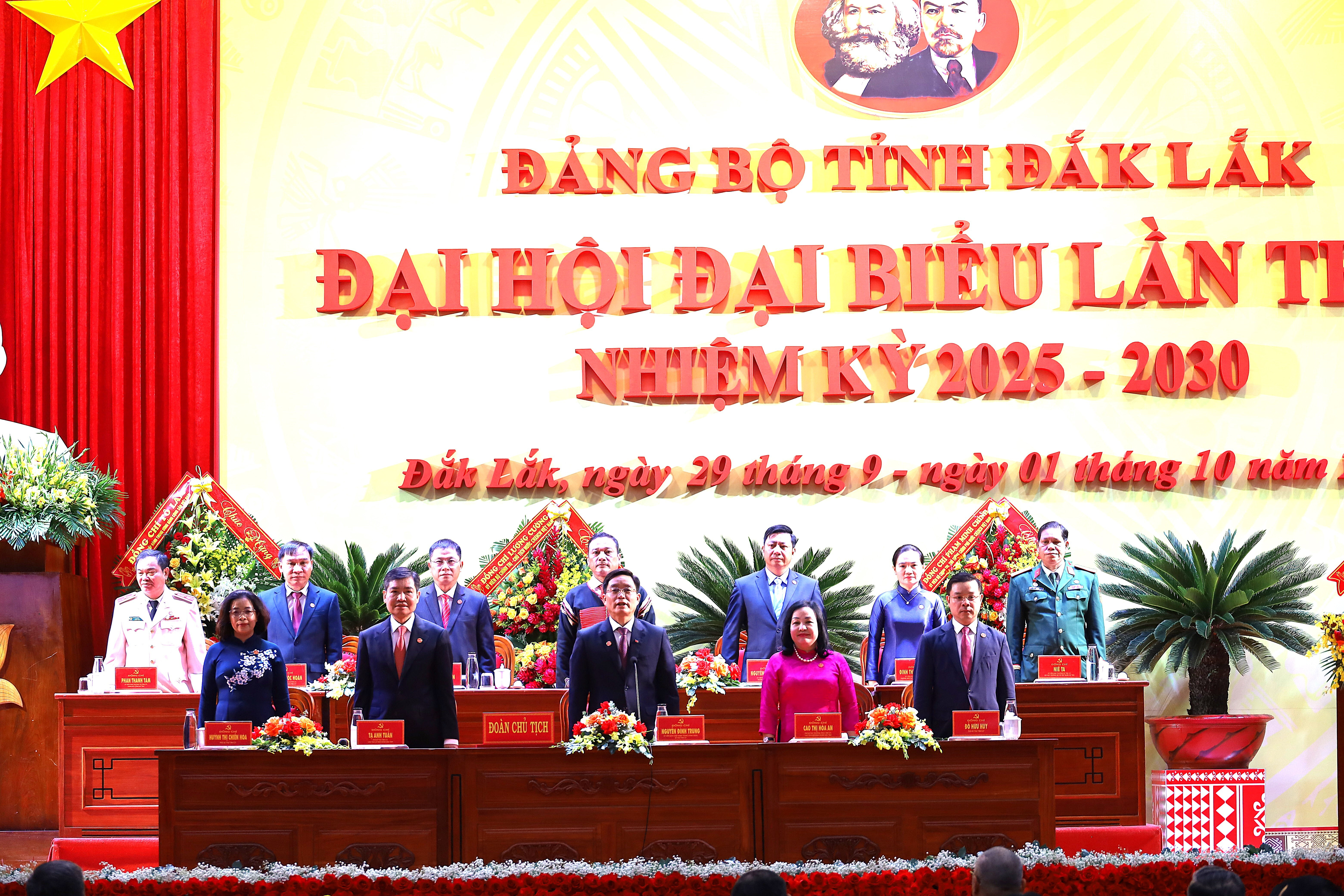 Sử dụng công nghệ AI để điểm danh đại biểu dự Đại hội Đảng bộ tỉnh Đắk Lắk - 1